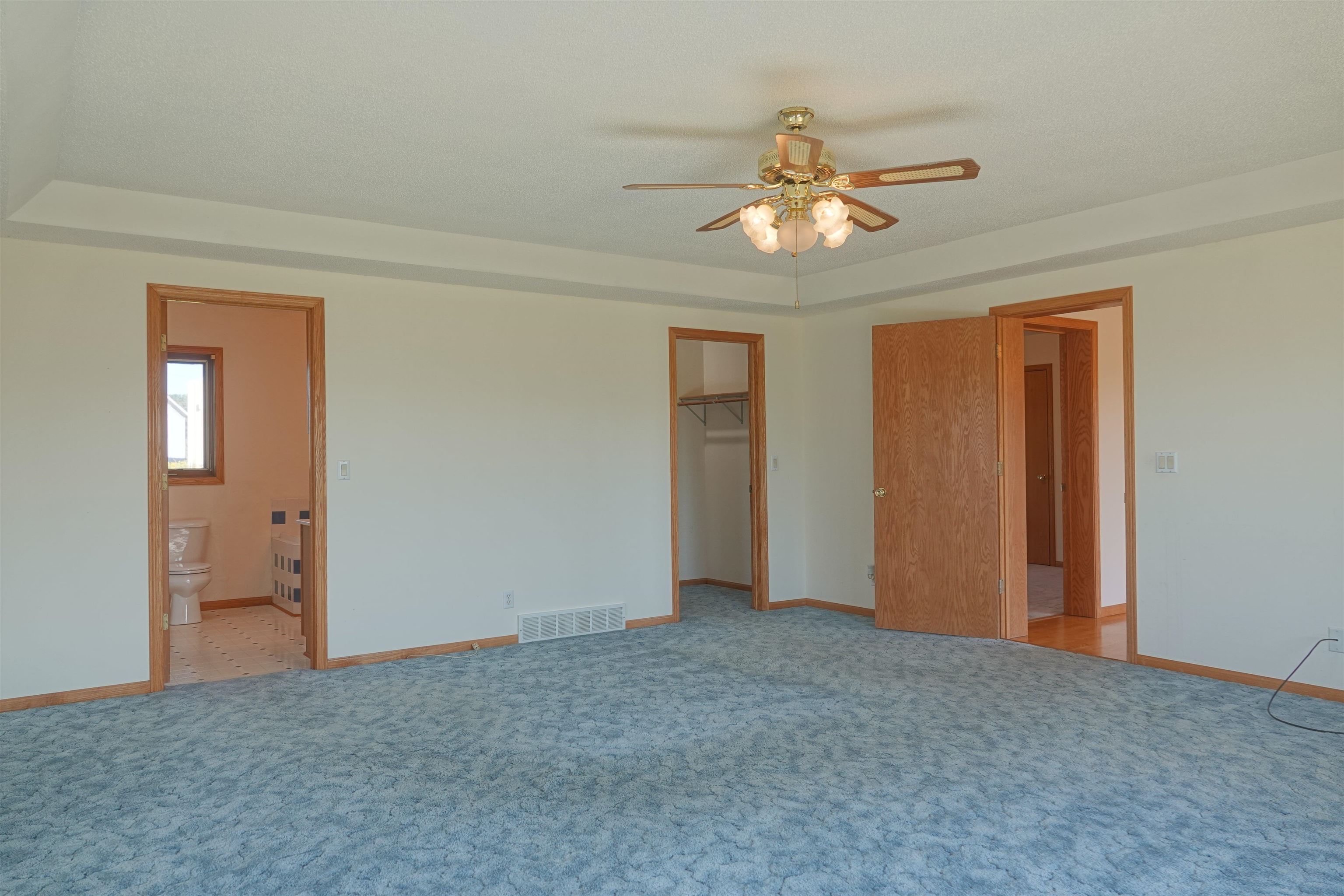 228749 CHESTNUT HILL LANE, Abbotsford, Wisconsin 54405, 4 Bedrooms Bedrooms, ,3 BathroomsBathrooms,Residential,For Sale,228749 CHESTNUT HILL LANE,22504168