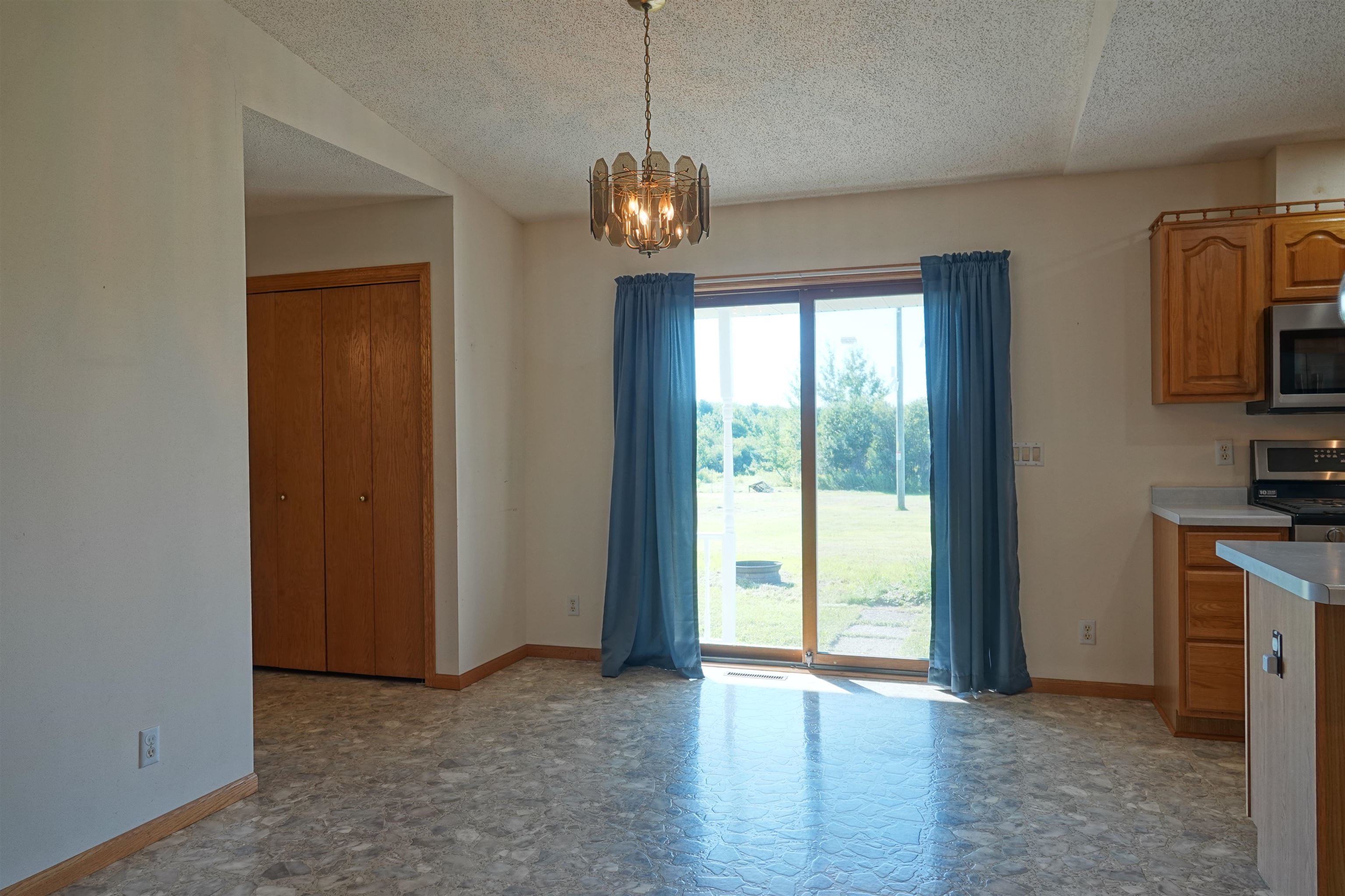 228749 CHESTNUT HILL LANE, Abbotsford, Wisconsin 54405, 4 Bedrooms Bedrooms, ,3 BathroomsBathrooms,Residential,For Sale,228749 CHESTNUT HILL LANE,22504168