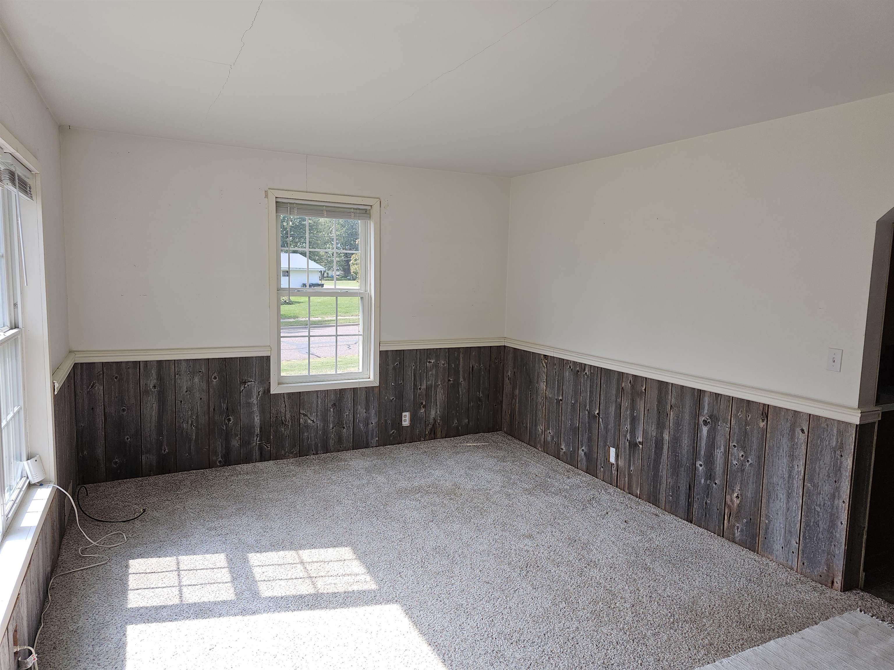 405 E PINE STREET, Medford, Wisconsin 54451, 3 Bedrooms Bedrooms, ,1 BathroomBathrooms,Residential,For Sale,405 E PINE STREET,22504181