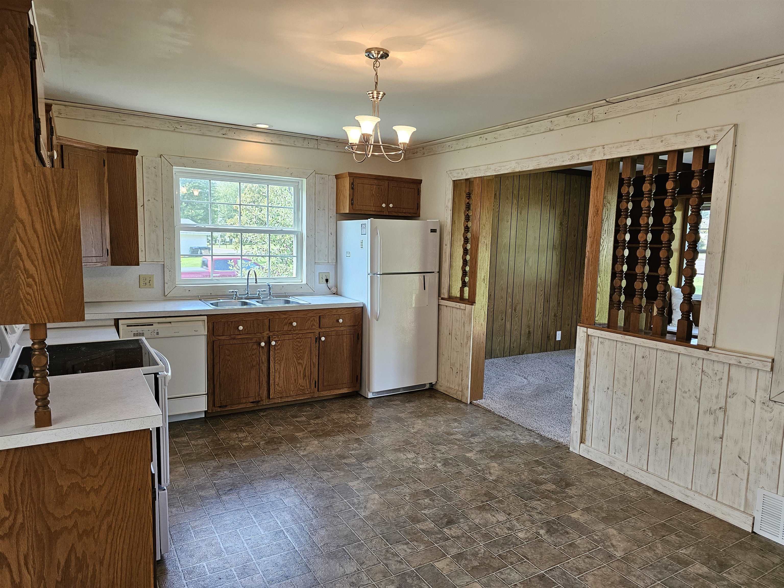 405 E PINE STREET, Medford, Wisconsin 54451, 3 Bedrooms Bedrooms, ,1 BathroomBathrooms,Residential,For Sale,405 E PINE STREET,22504181