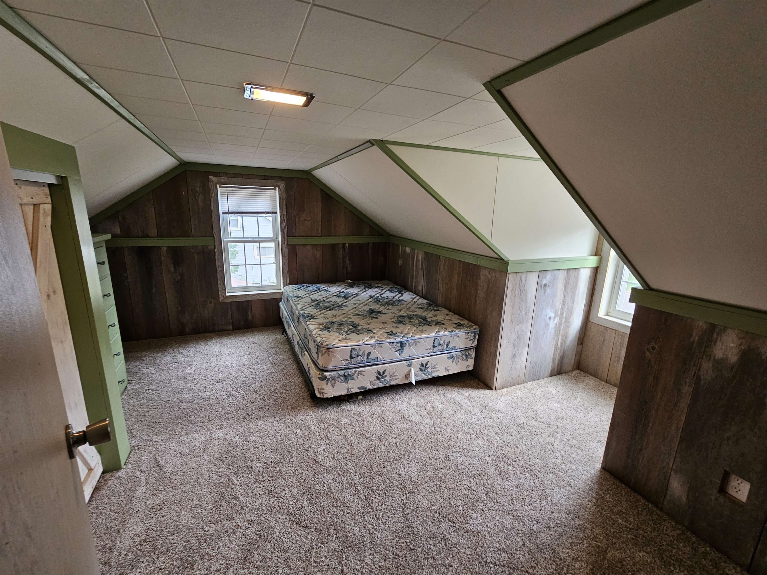 405 E PINE STREET, Medford, Wisconsin 54451, 3 Bedrooms Bedrooms, ,1 BathroomBathrooms,Residential,For Sale,405 E PINE STREET,22504181