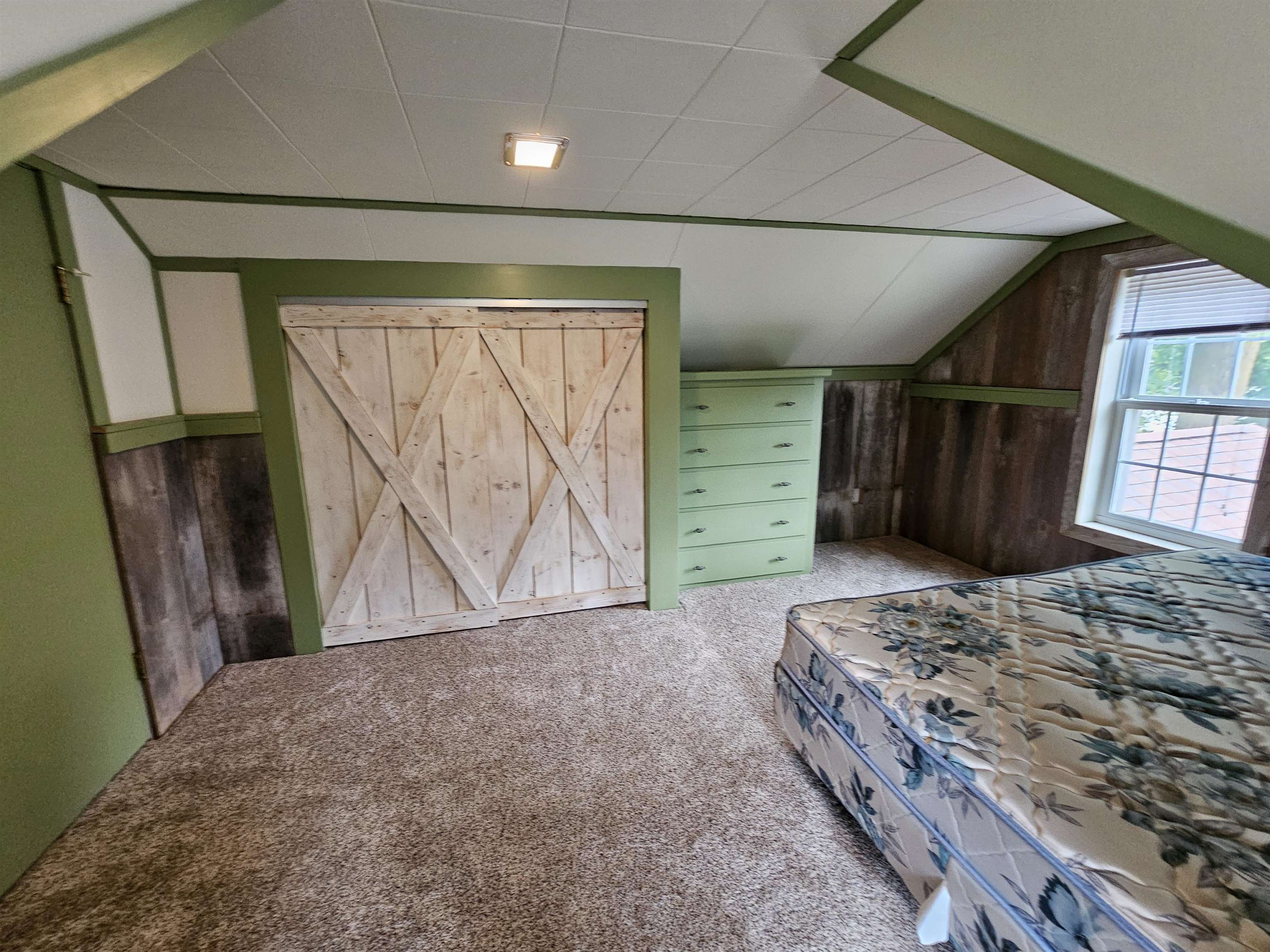405 E PINE STREET, Medford, Wisconsin 54451, 3 Bedrooms Bedrooms, ,1 BathroomBathrooms,Residential,For Sale,405 E PINE STREET,22504181