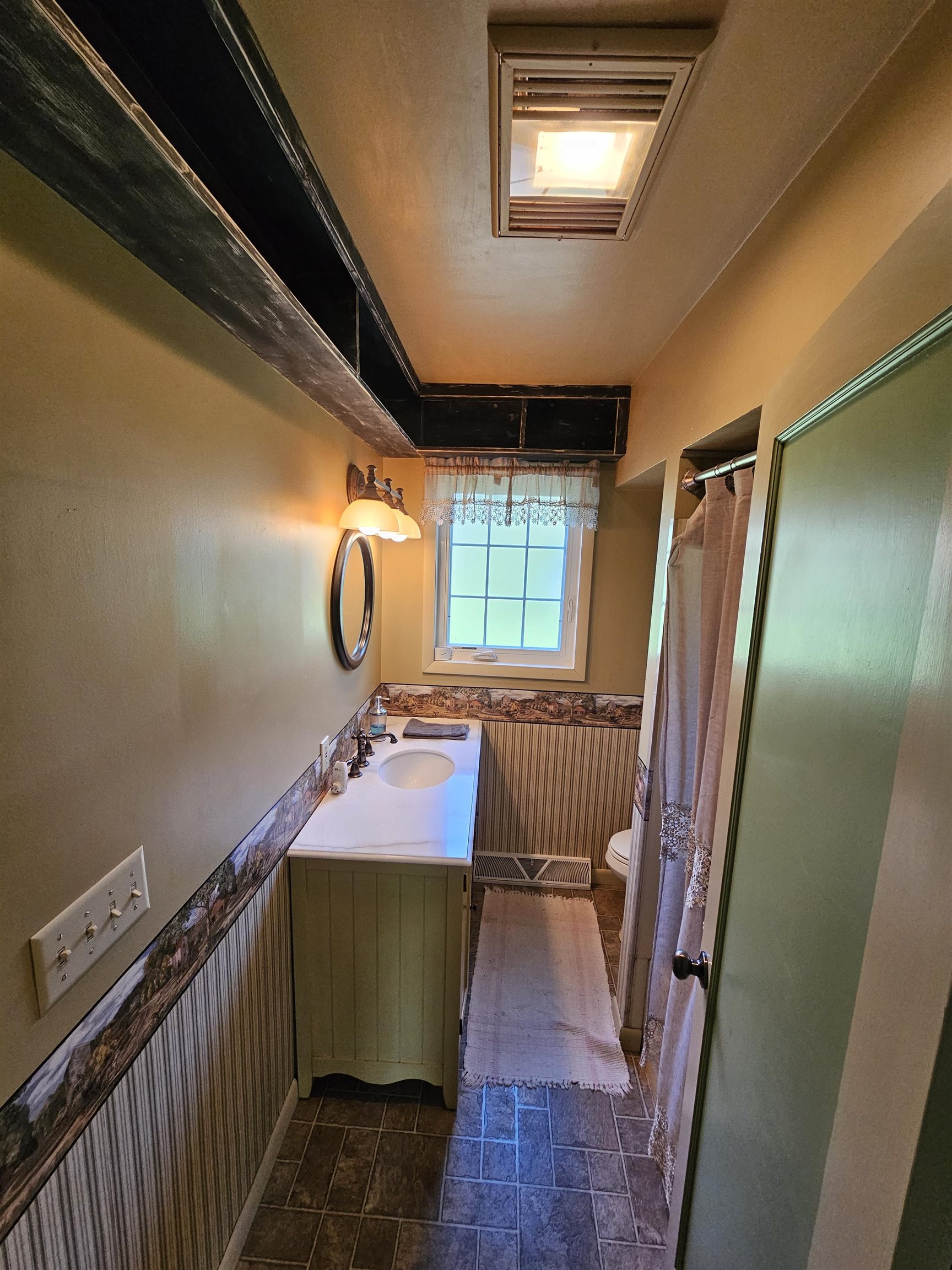 405 E PINE STREET, Medford, Wisconsin 54451, 3 Bedrooms Bedrooms, ,1 BathroomBathrooms,Residential,For Sale,405 E PINE STREET,22504181