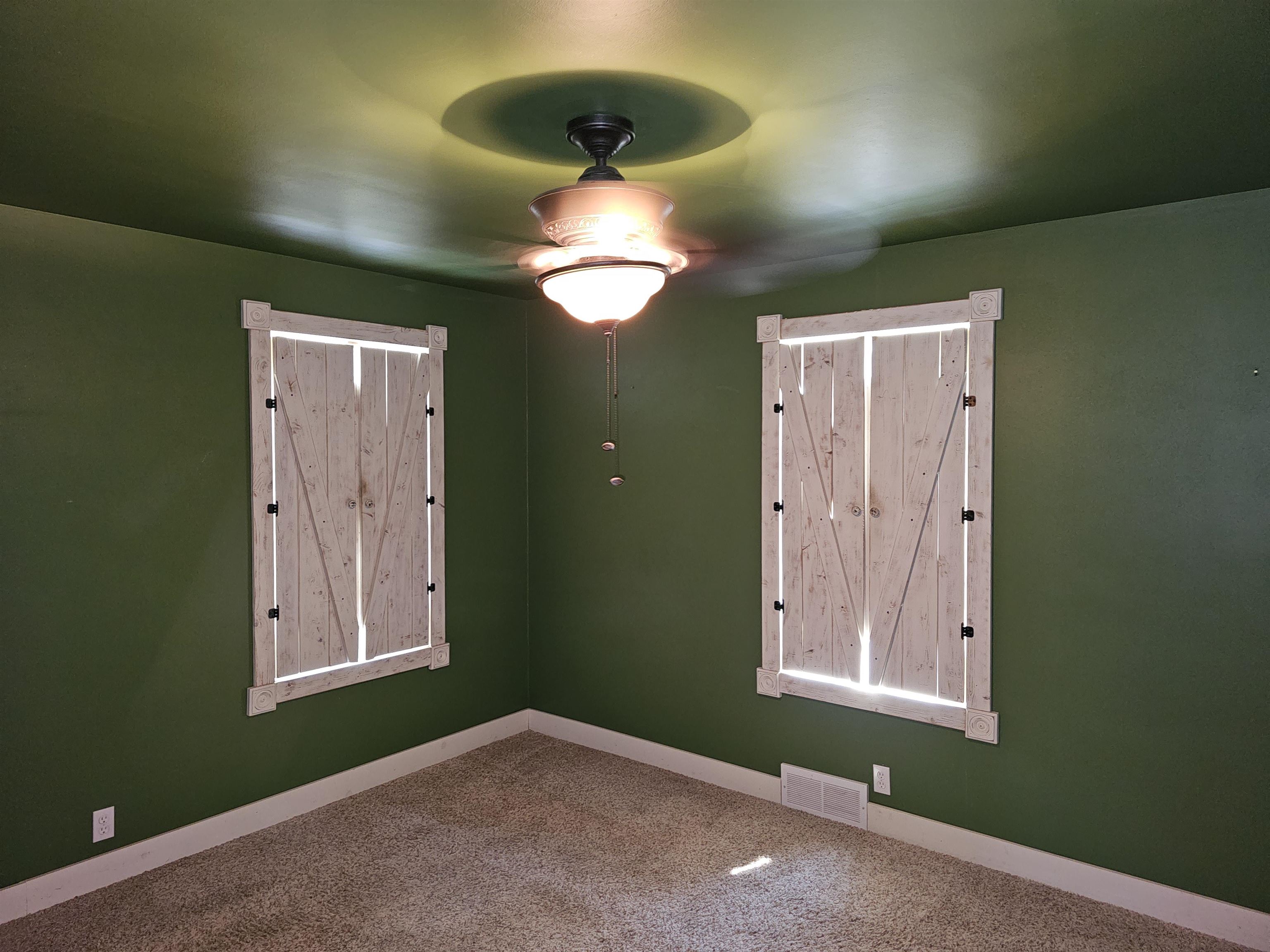 405 E PINE STREET, Medford, Wisconsin 54451, 3 Bedrooms Bedrooms, ,1 BathroomBathrooms,Residential,For Sale,405 E PINE STREET,22504181