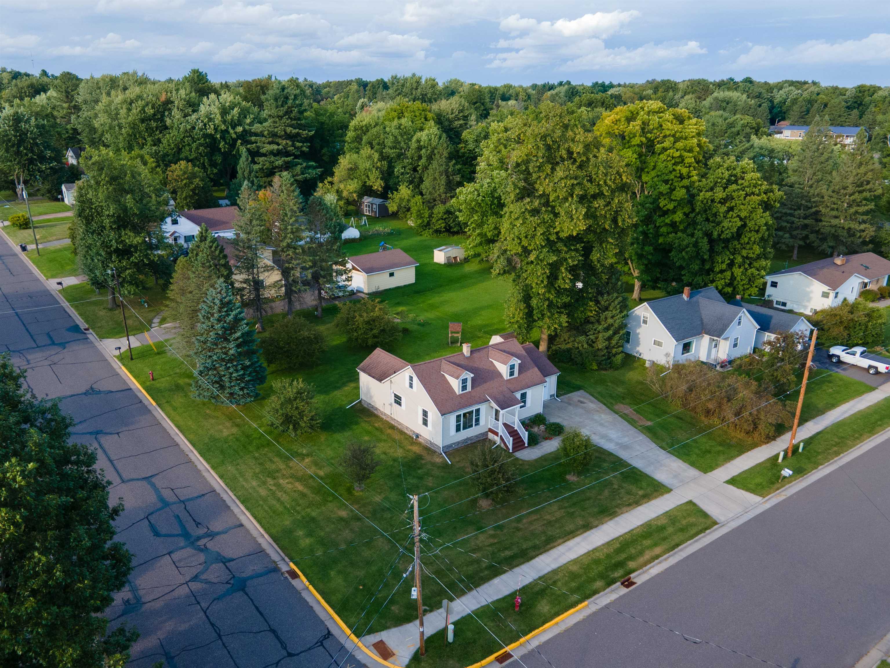 405 E PINE STREET, Medford, Wisconsin 54451, 3 Bedrooms Bedrooms, ,1 BathroomBathrooms,Residential,For Sale,405 E PINE STREET,22504181
