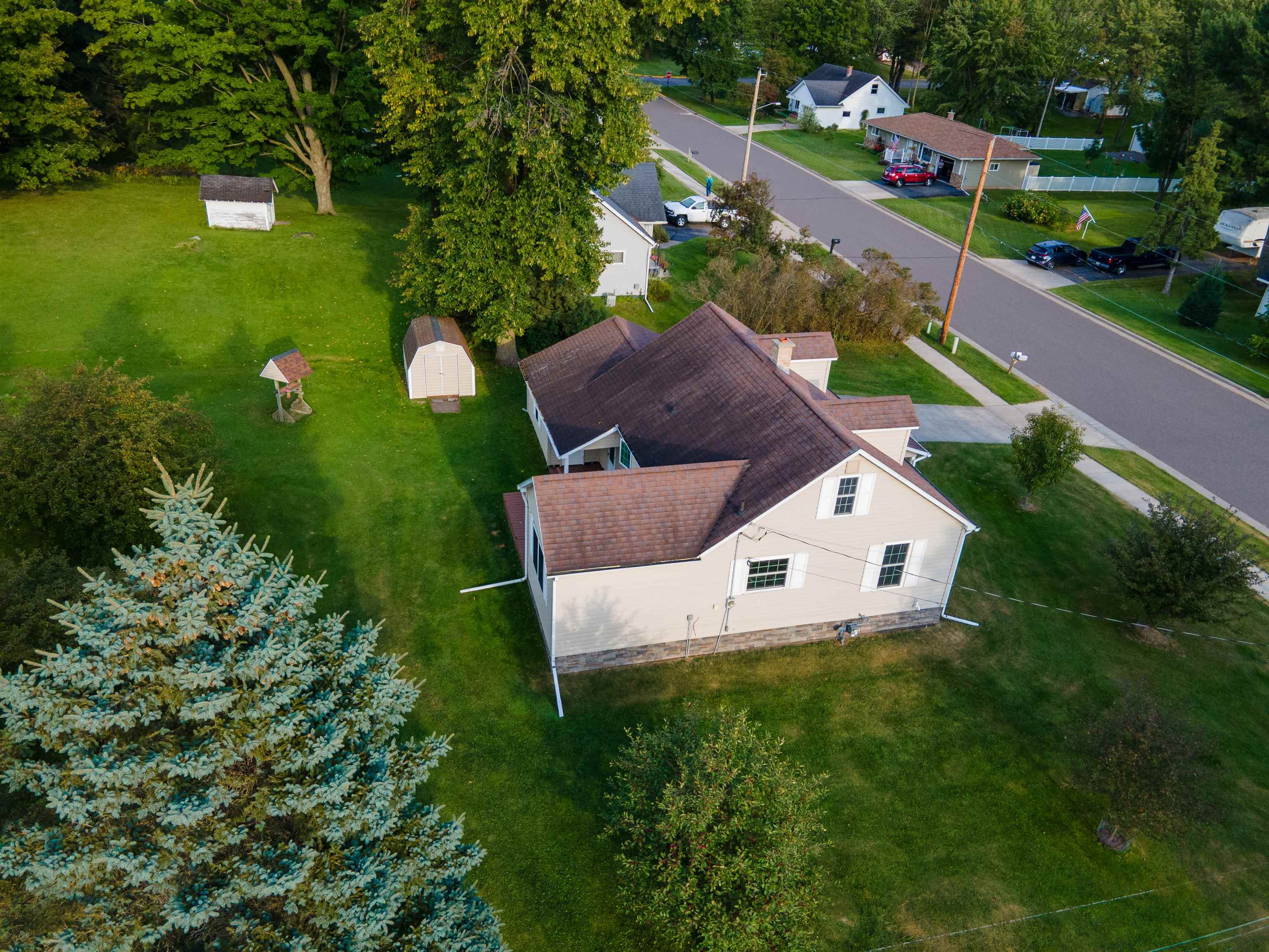 405 E PINE STREET, Medford, Wisconsin 54451, 3 Bedrooms Bedrooms, ,1 BathroomBathrooms,Residential,For Sale,405 E PINE STREET,22504181