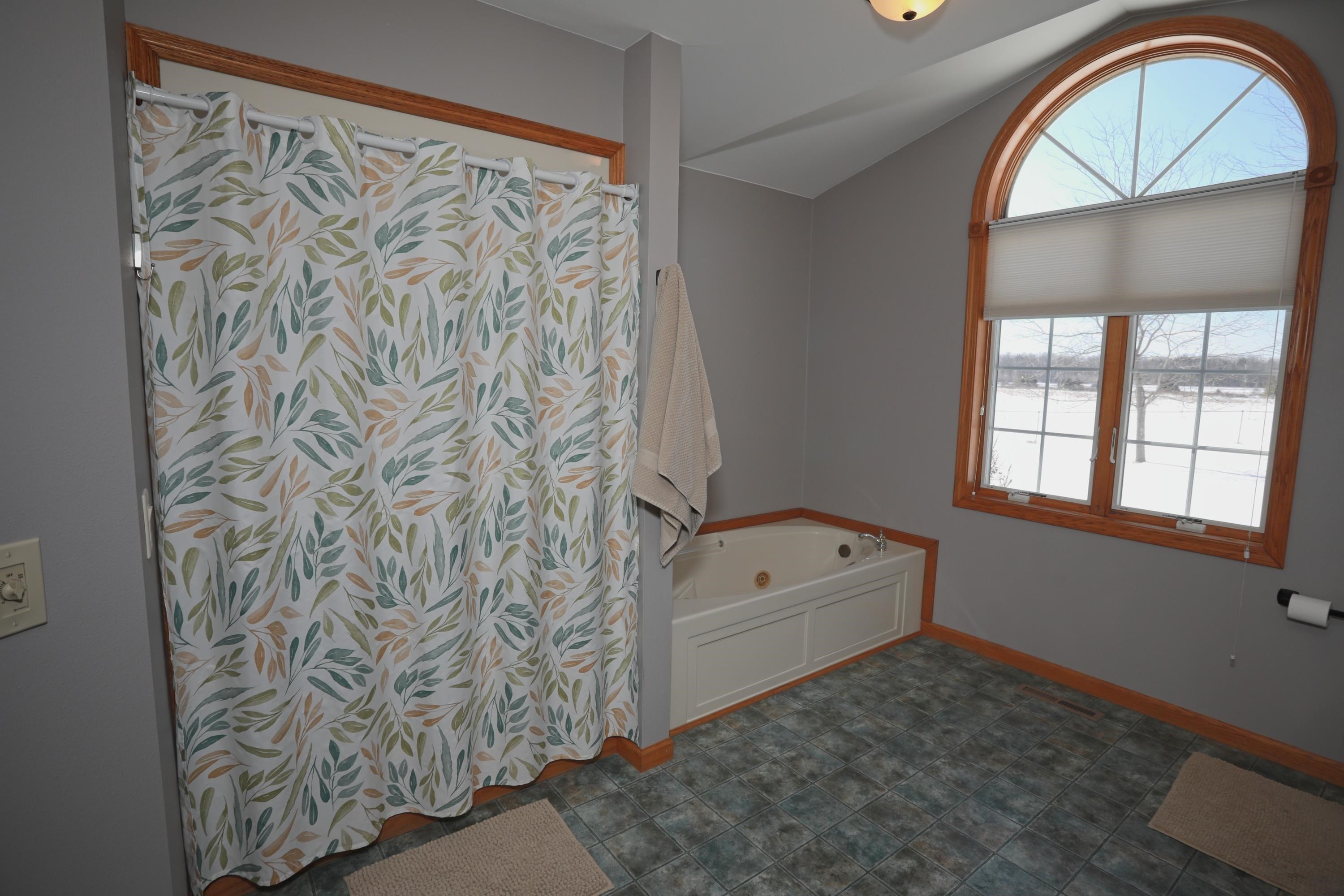 5352 COUNTY HIGHWAY F, Wisconsin Rapids, Wisconsin 54495, 3 Bedrooms Bedrooms, ,2 BathroomsBathrooms,Residential,For Sale,5352 COUNTY HIGHWAY F,22504454