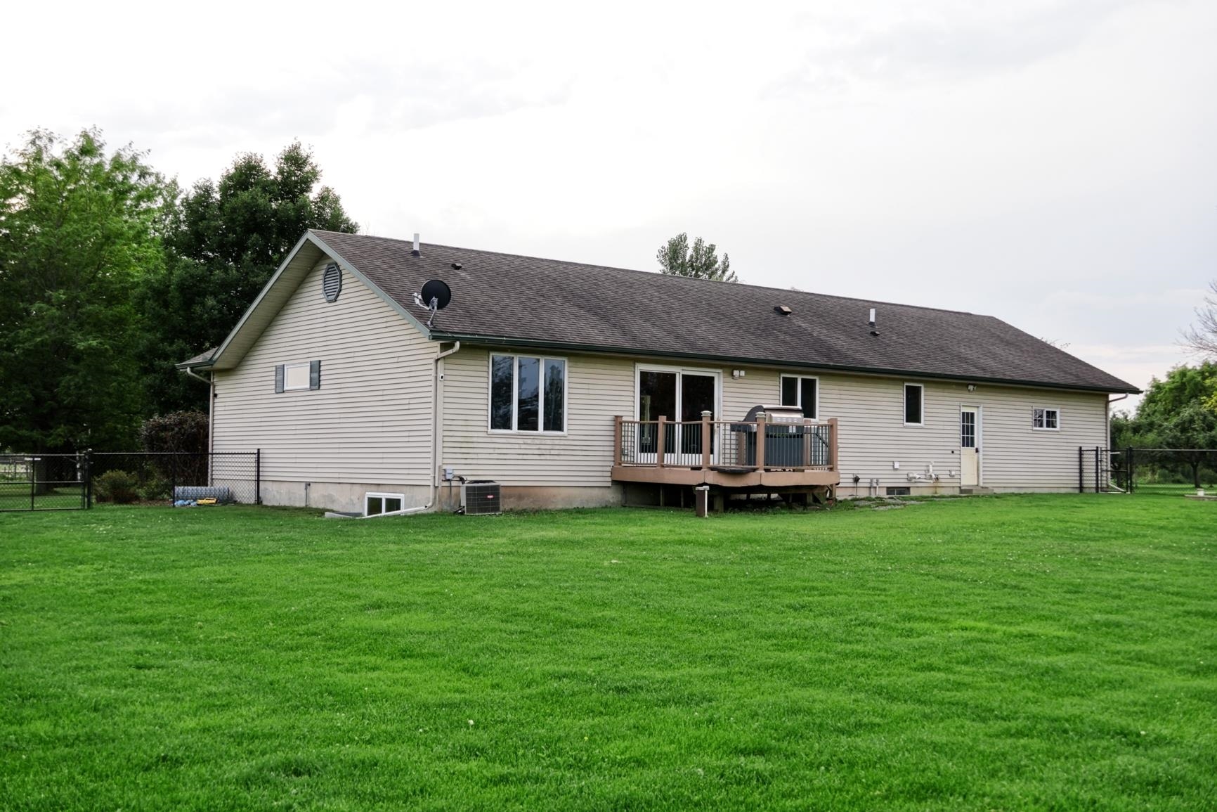 5352 COUNTY HIGHWAY F, Wisconsin Rapids, Wisconsin 54495, 3 Bedrooms Bedrooms, ,2 BathroomsBathrooms,Residential,For Sale,5352 COUNTY HIGHWAY F,22504454