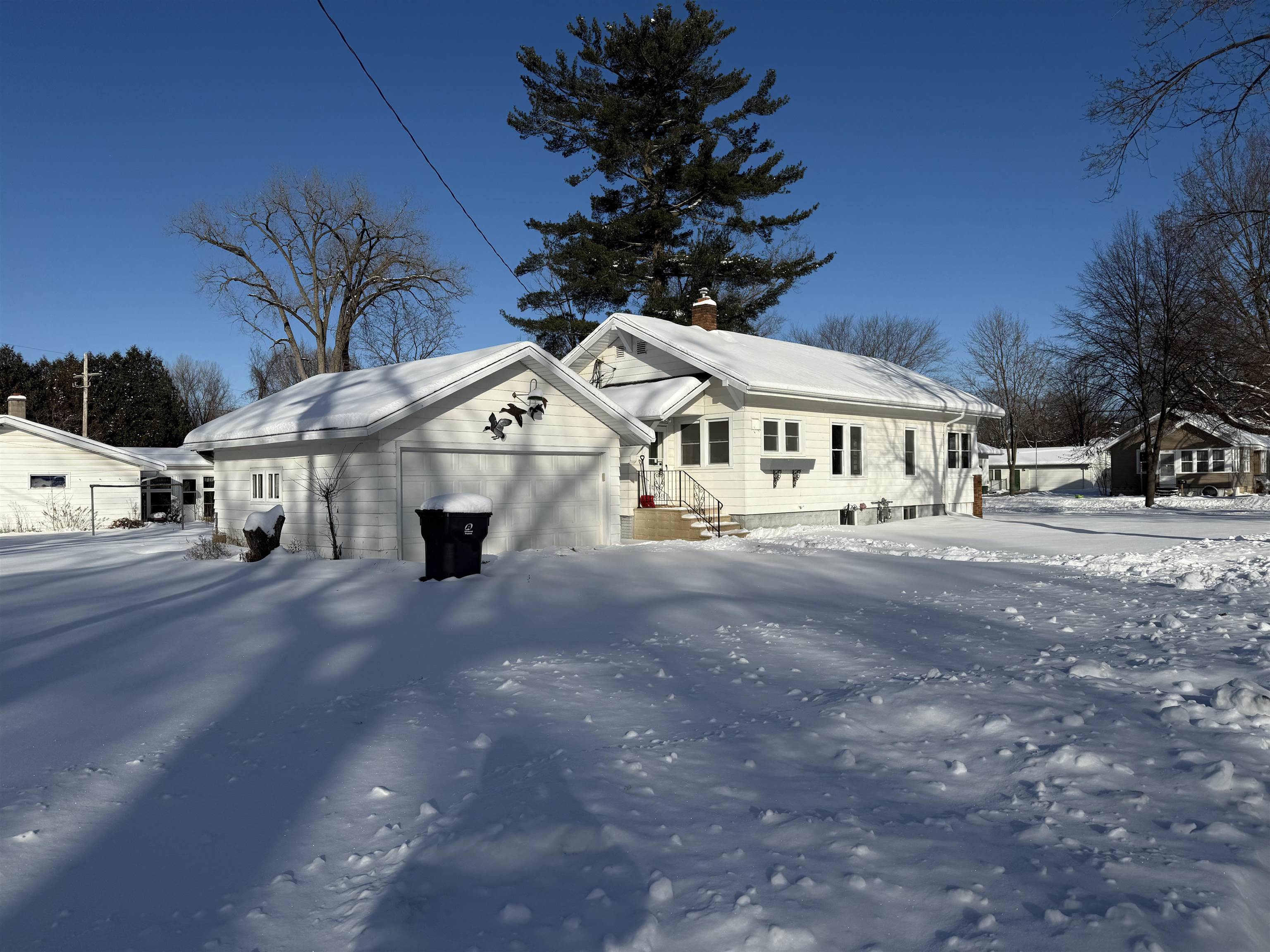 311 ALEXANDER AVENUE, Port Edwards, Wisconsin 54469, 2 Bedrooms Bedrooms, ,1 BathroomBathrooms,Residential,For Sale,311 ALEXANDER AVENUE,22504534