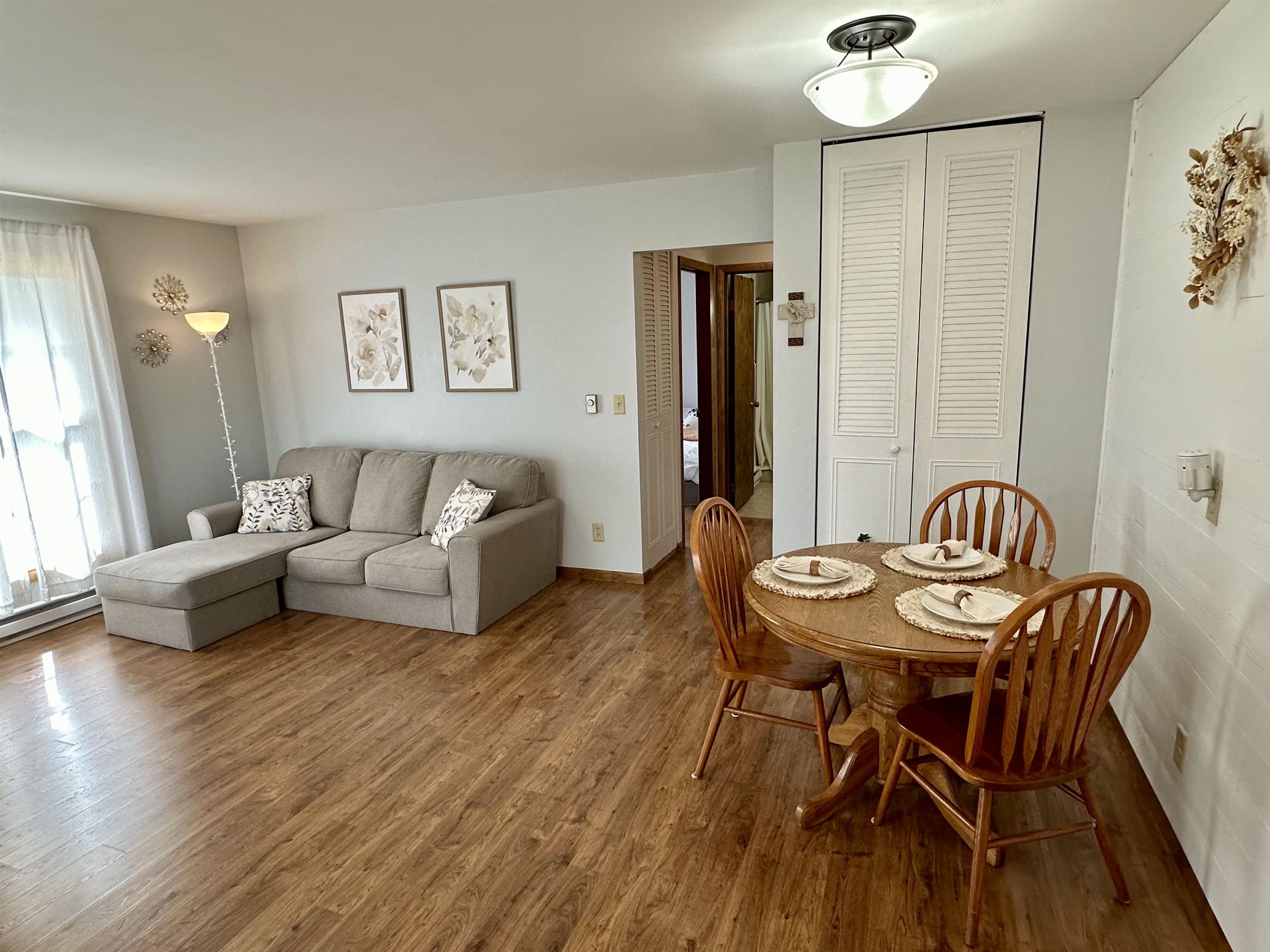 400 FREDERICK STREET NORTH, Stevens Point, Wisconsin 54481, 2 Bedrooms Bedrooms, ,1 BathroomBathrooms,Residential,For Sale,400 FREDERICK STREET NORTH,22504538