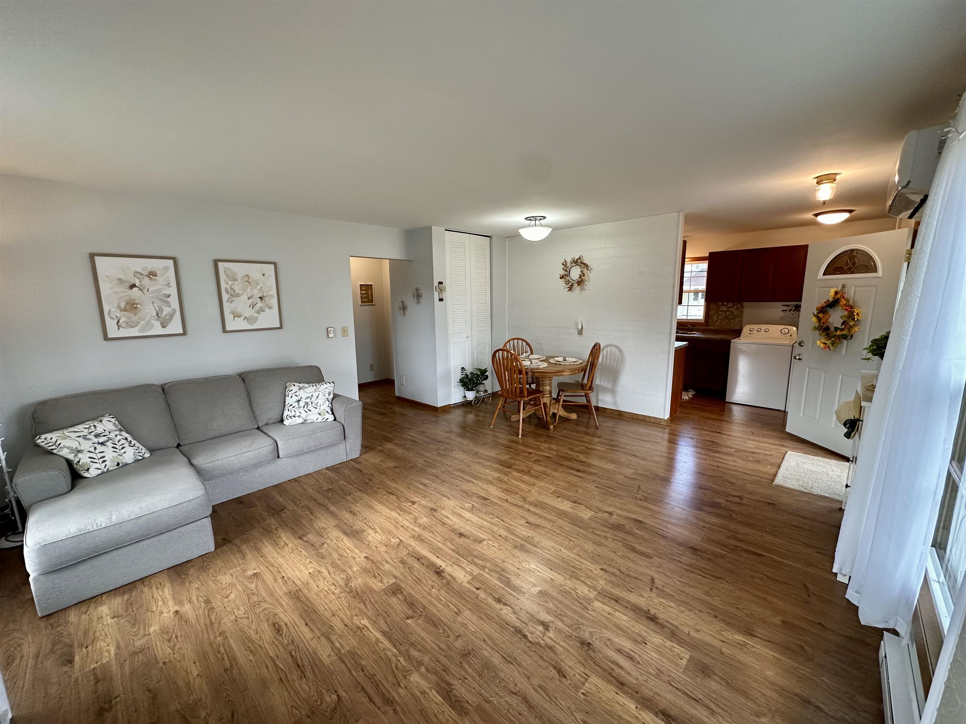 400 FREDERICK STREET NORTH, Stevens Point, Wisconsin 54481, 2 Bedrooms Bedrooms, ,1 BathroomBathrooms,Residential,For Sale,400 FREDERICK STREET NORTH,22504538