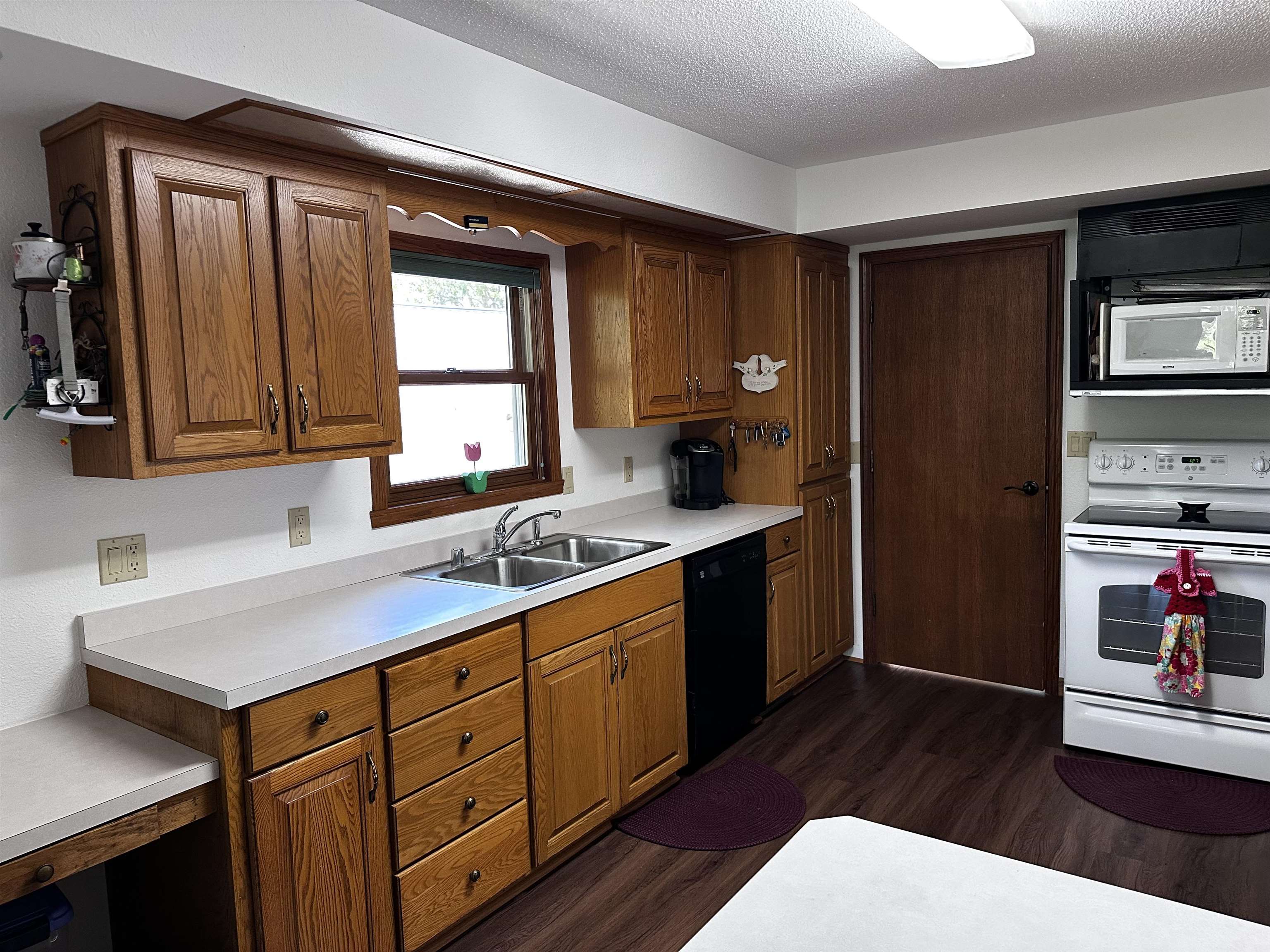 9873 E ANTON ROAD, Clintonville, Wisconsin 54929, 3 Bedrooms Bedrooms, ,2 BathroomsBathrooms,Residential,For Sale,9873 E ANTON ROAD,22504593