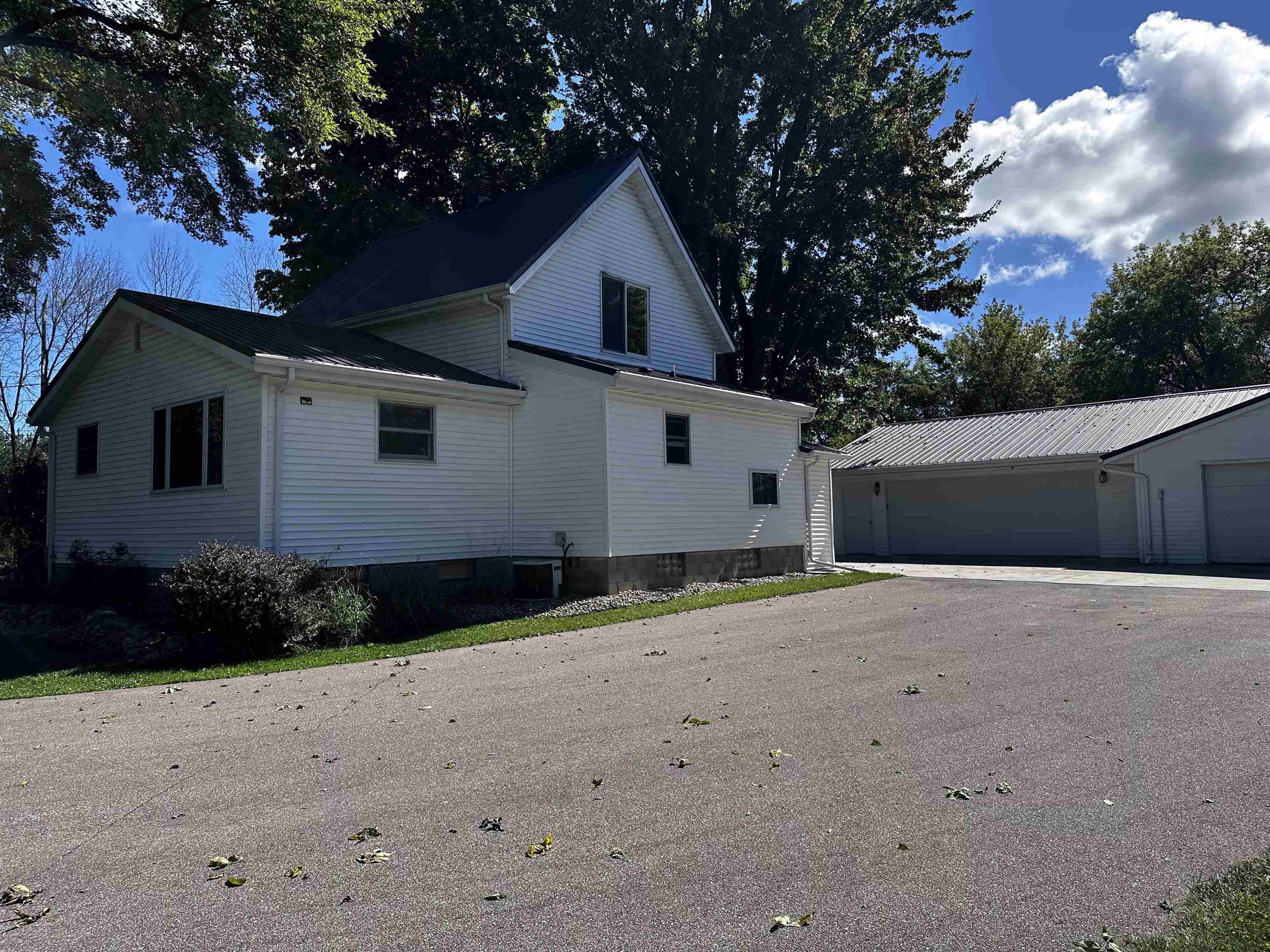 9873 E ANTON ROAD, Clintonville, Wisconsin 54929, 3 Bedrooms Bedrooms, ,2 BathroomsBathrooms,Residential,For Sale,9873 E ANTON ROAD,22504593