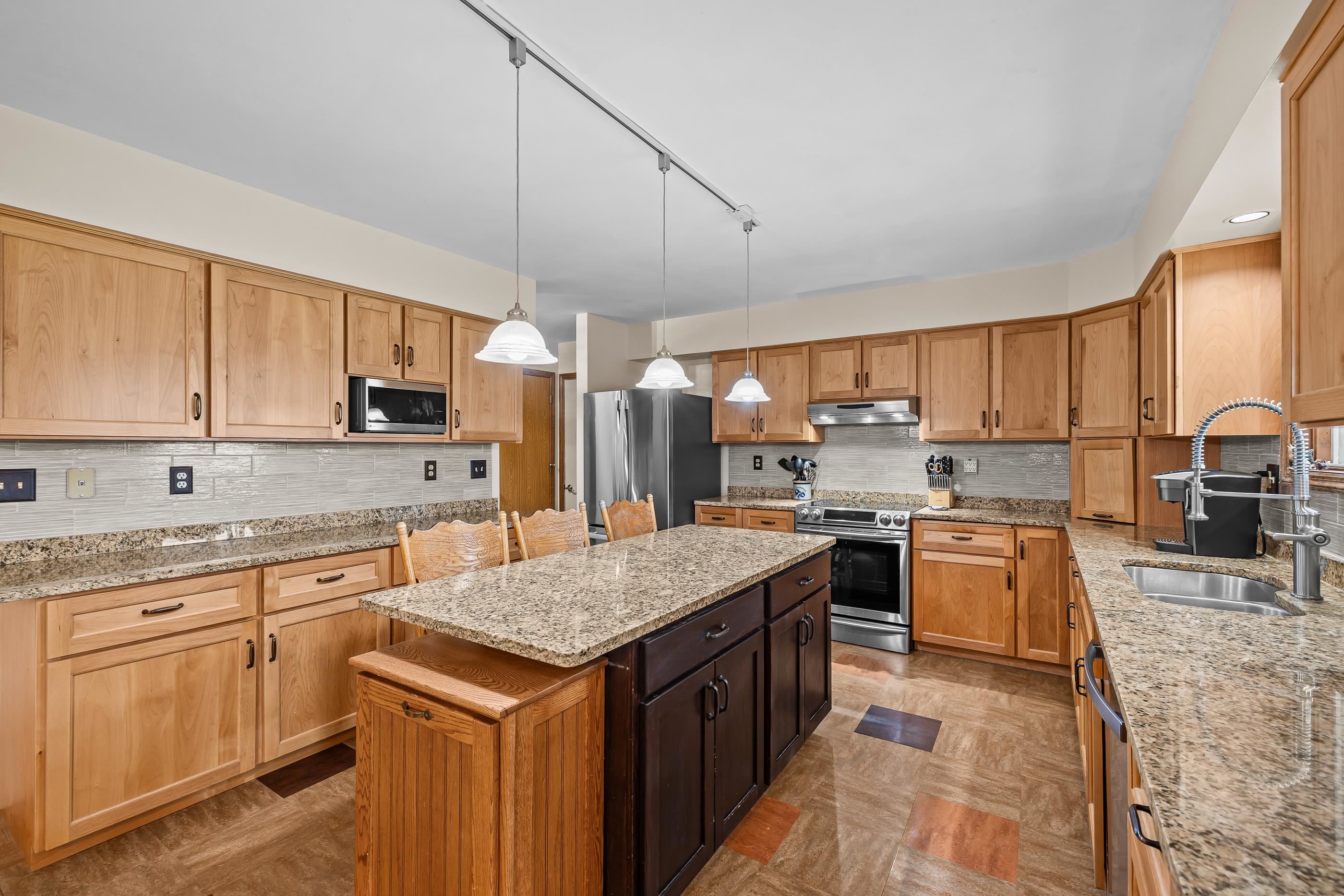 1898 MAPLE ROAD, Rudolph, Wisconsin 54475, 4 Bedrooms Bedrooms, ,3 BathroomsBathrooms,Residential,For Sale,1898 MAPLE ROAD,22504595