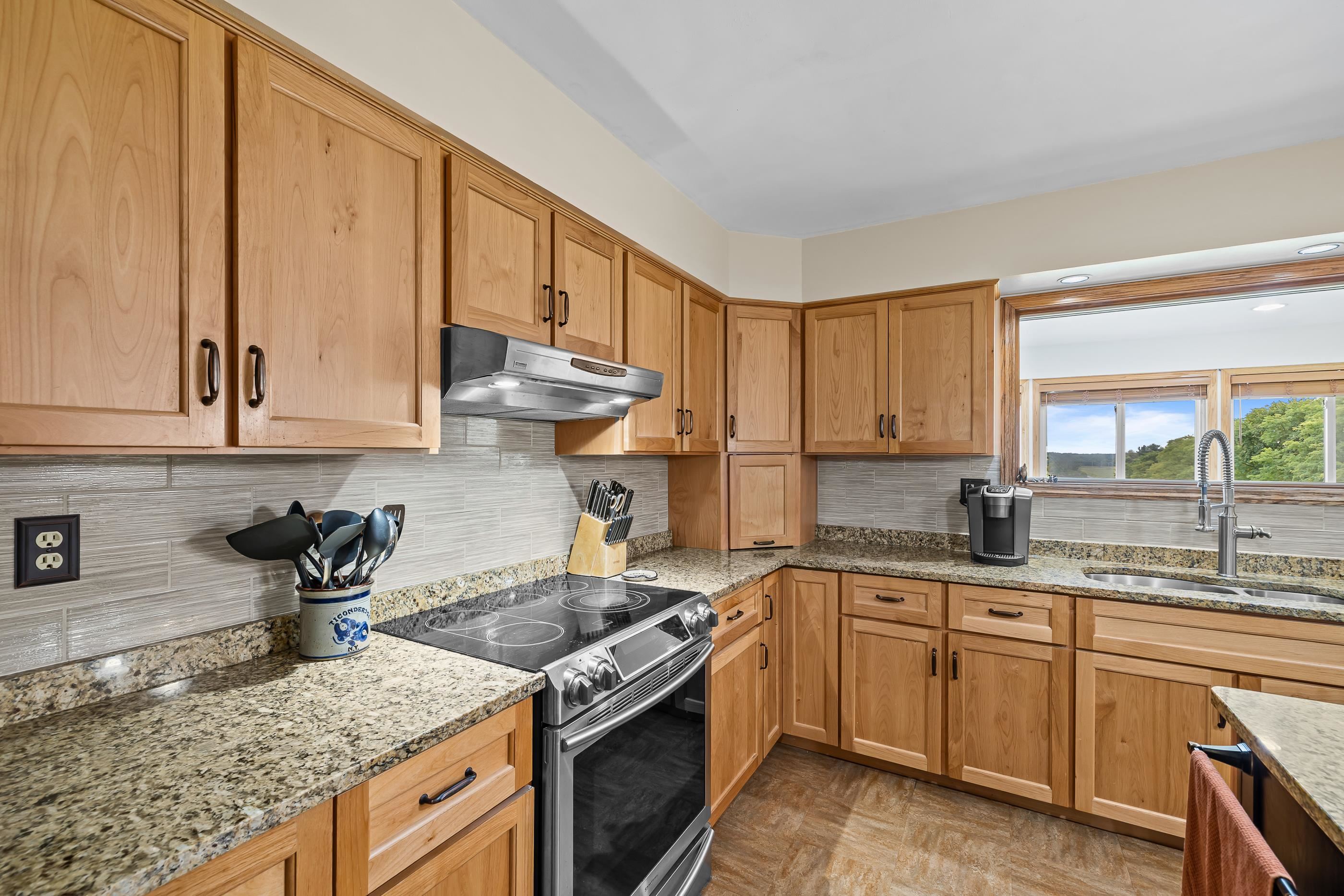 1898 MAPLE ROAD, Rudolph, Wisconsin 54475, 4 Bedrooms Bedrooms, ,3 BathroomsBathrooms,Residential,For Sale,1898 MAPLE ROAD,22504595