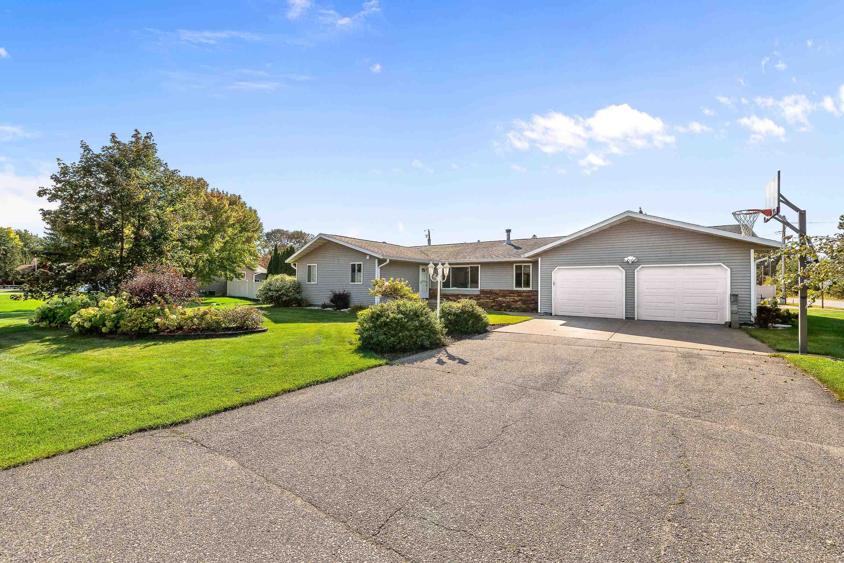 1011 MELODY LANE, Plover, Wisconsin 54467, 4 Bedrooms Bedrooms, ,2 BathroomsBathrooms,Residential,For Sale,1011 MELODY LANE,22504626