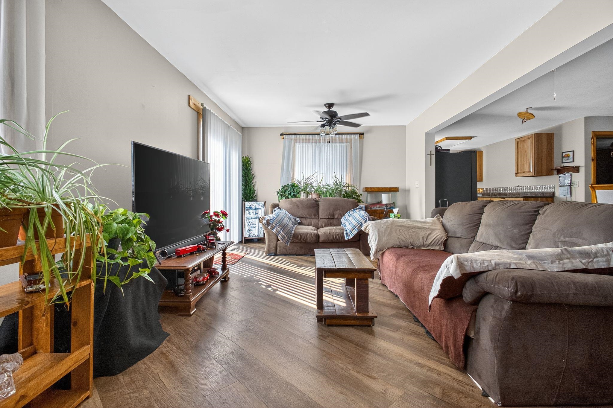 637 E CLAY STREET, Whitewater, Wisconsin 53190, 6 Bedrooms Bedrooms, ,2 BathroomsBathrooms,Residential,For Sale,637 E CLAY STREET,22504708