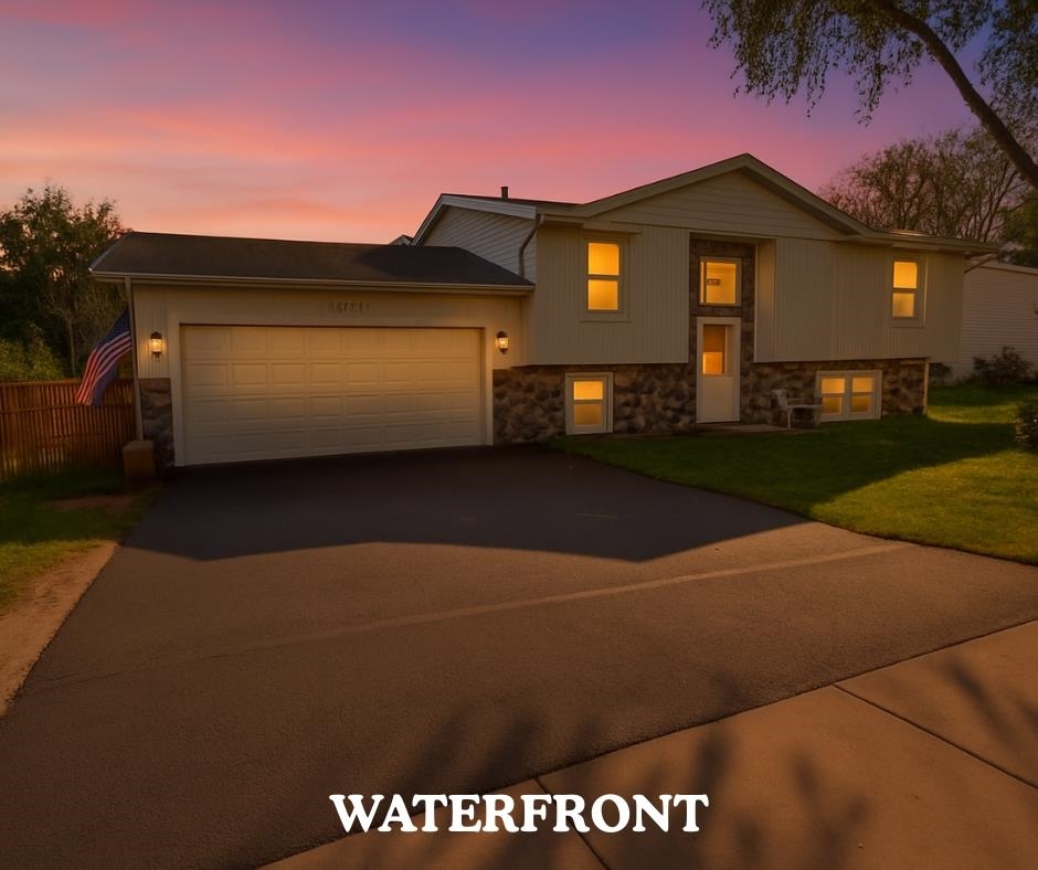 637 E CLAY STREET, Whitewater, Wisconsin 53190, 6 Bedrooms Bedrooms, ,2 BathroomsBathrooms,Residential,For Sale,637 E CLAY STREET,22504708
