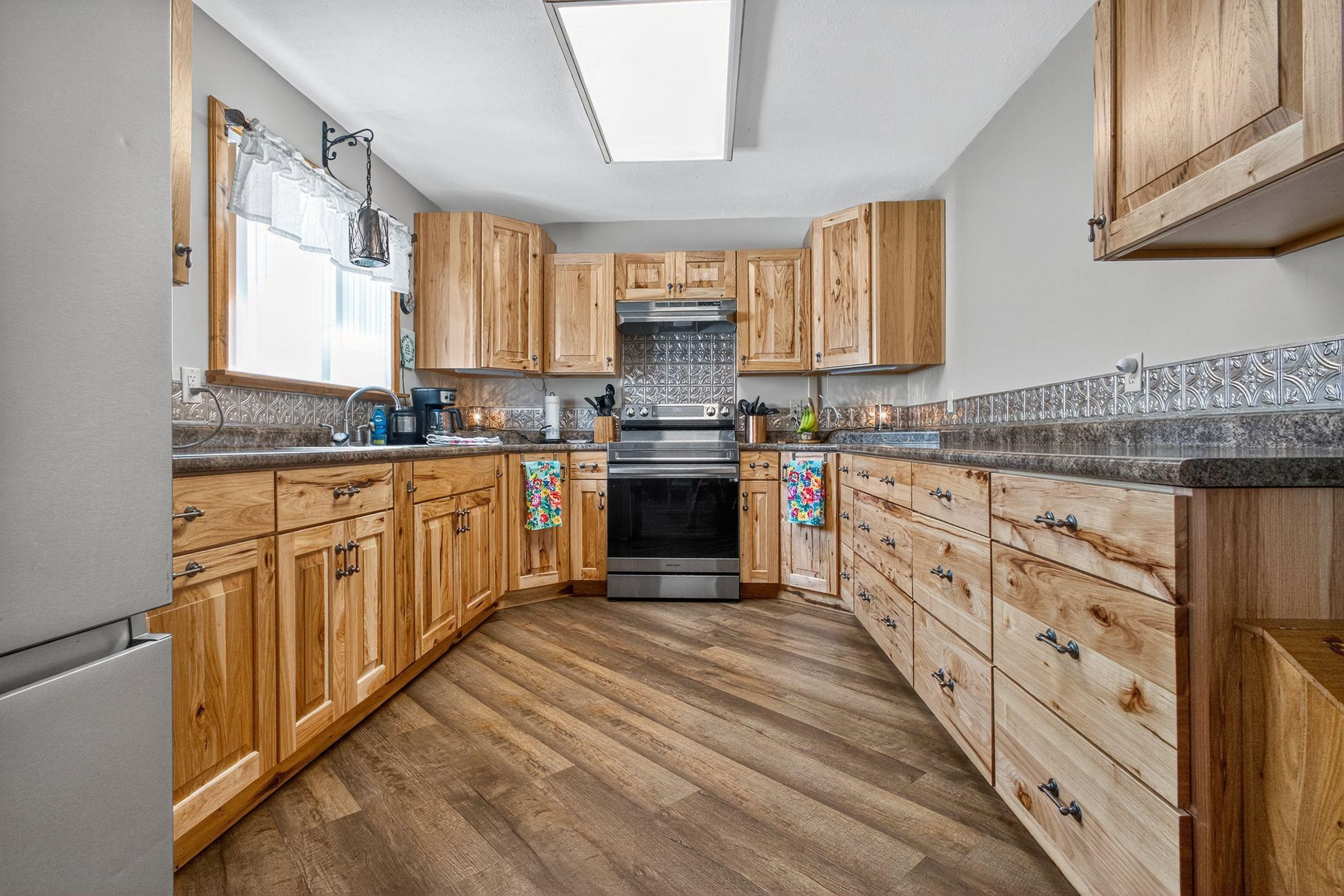 637 E CLAY STREET, Whitewater, Wisconsin 53190, 6 Bedrooms Bedrooms, ,2 BathroomsBathrooms,Residential,For Sale,637 E CLAY STREET,22504708