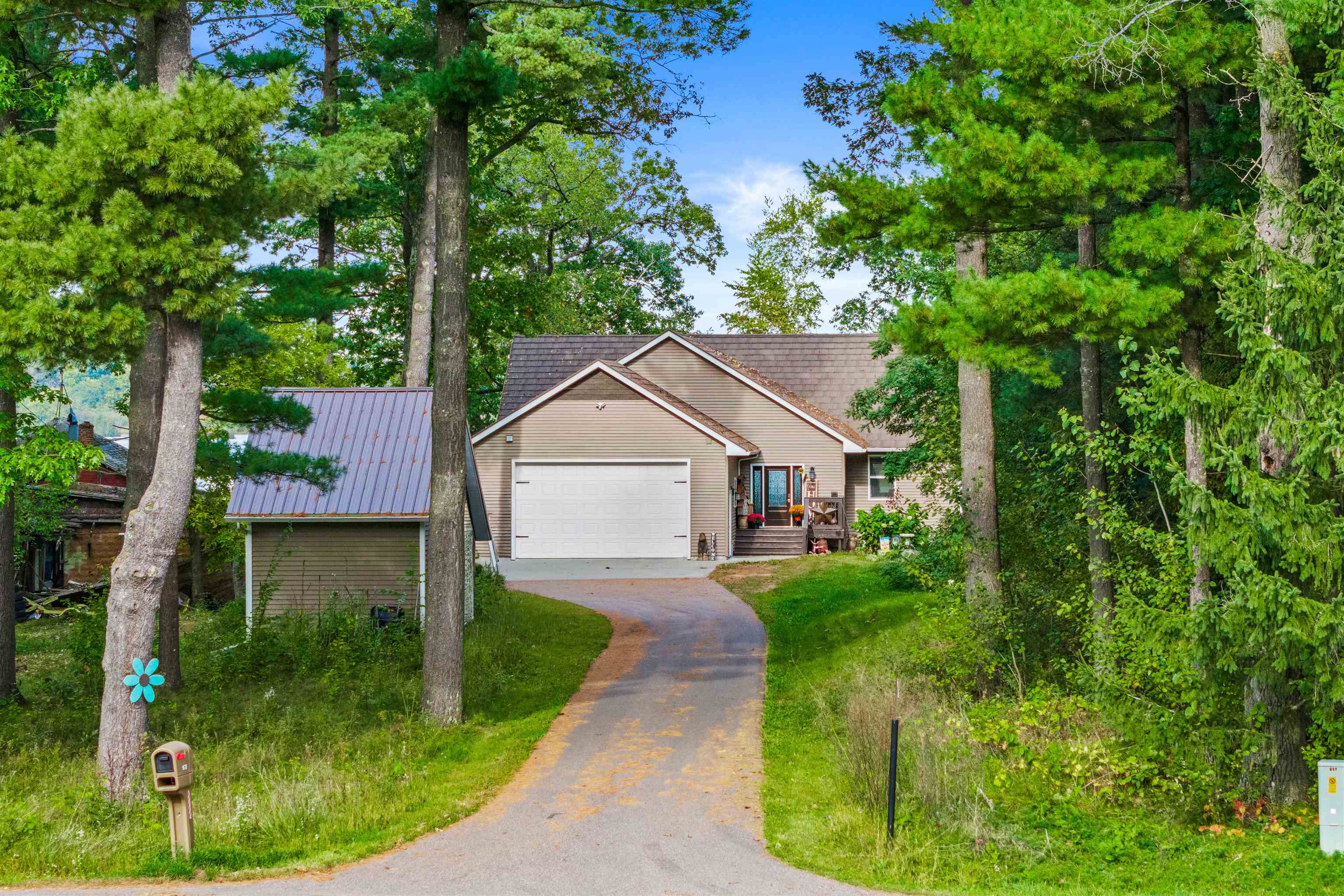 1678 COUNTY ROAD HH WEST, Stevens Point, Wisconsin 54481, 3 Bedrooms Bedrooms, ,2 BathroomsBathrooms,Residential,For Sale,1678 COUNTY ROAD HH WEST,22504710