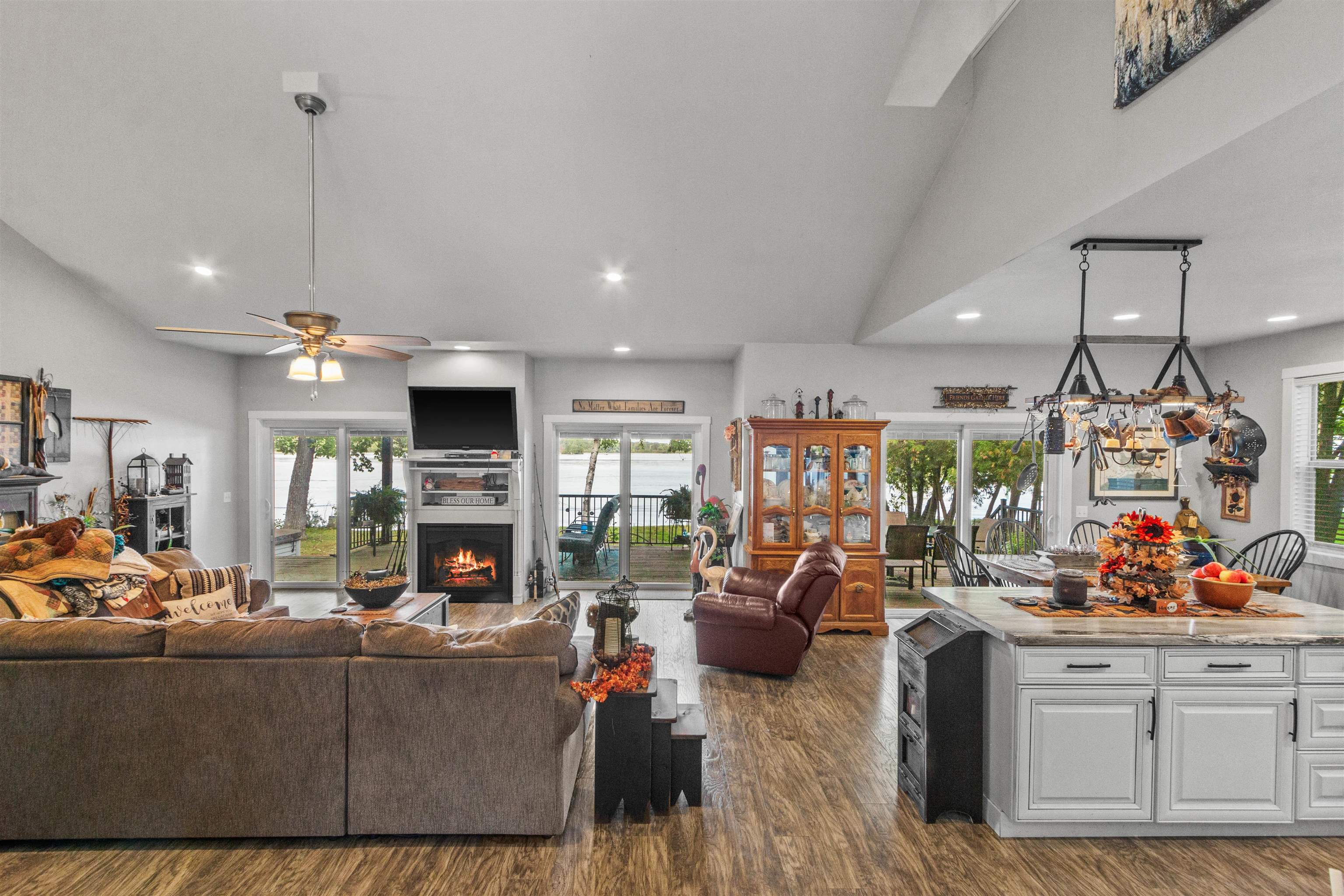 1678 COUNTY ROAD HH WEST, Stevens Point, Wisconsin 54481, 3 Bedrooms Bedrooms, ,2 BathroomsBathrooms,Residential,For Sale,1678 COUNTY ROAD HH WEST,22504710