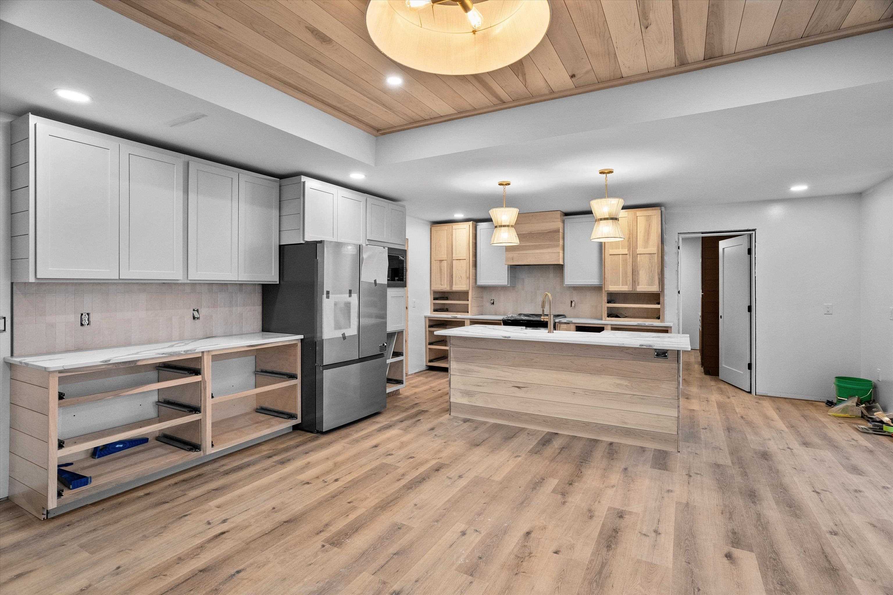 404 S CYPRESS AVENUE, Marshfield, Wisconsin 54449, 5 Bedrooms Bedrooms, ,3 BathroomsBathrooms,Residential,For Sale,404 S CYPRESS AVENUE,22504718