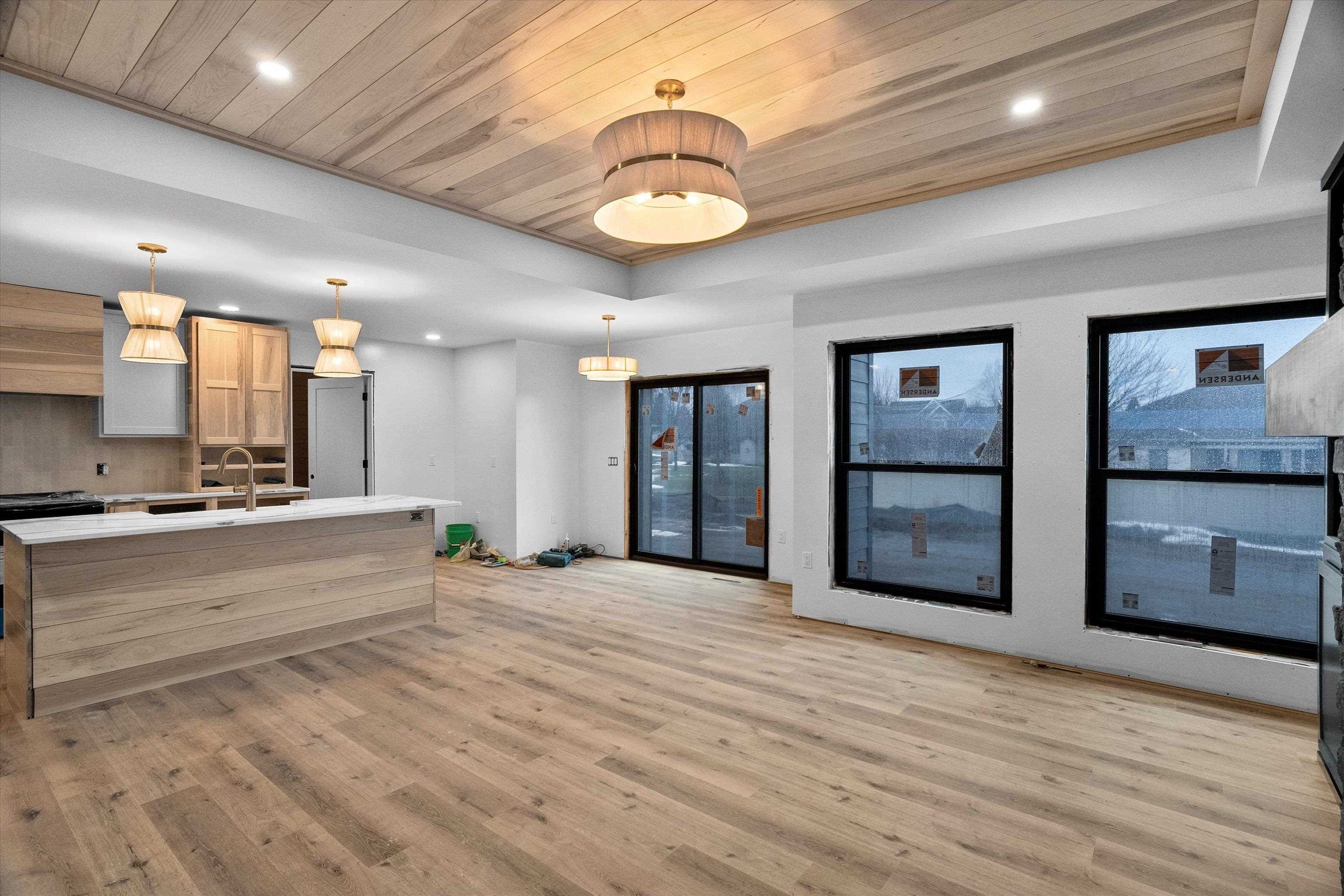 404 S CYPRESS AVENUE, Marshfield, Wisconsin 54449, 5 Bedrooms Bedrooms, ,3 BathroomsBathrooms,Residential,For Sale,404 S CYPRESS AVENUE,22504718