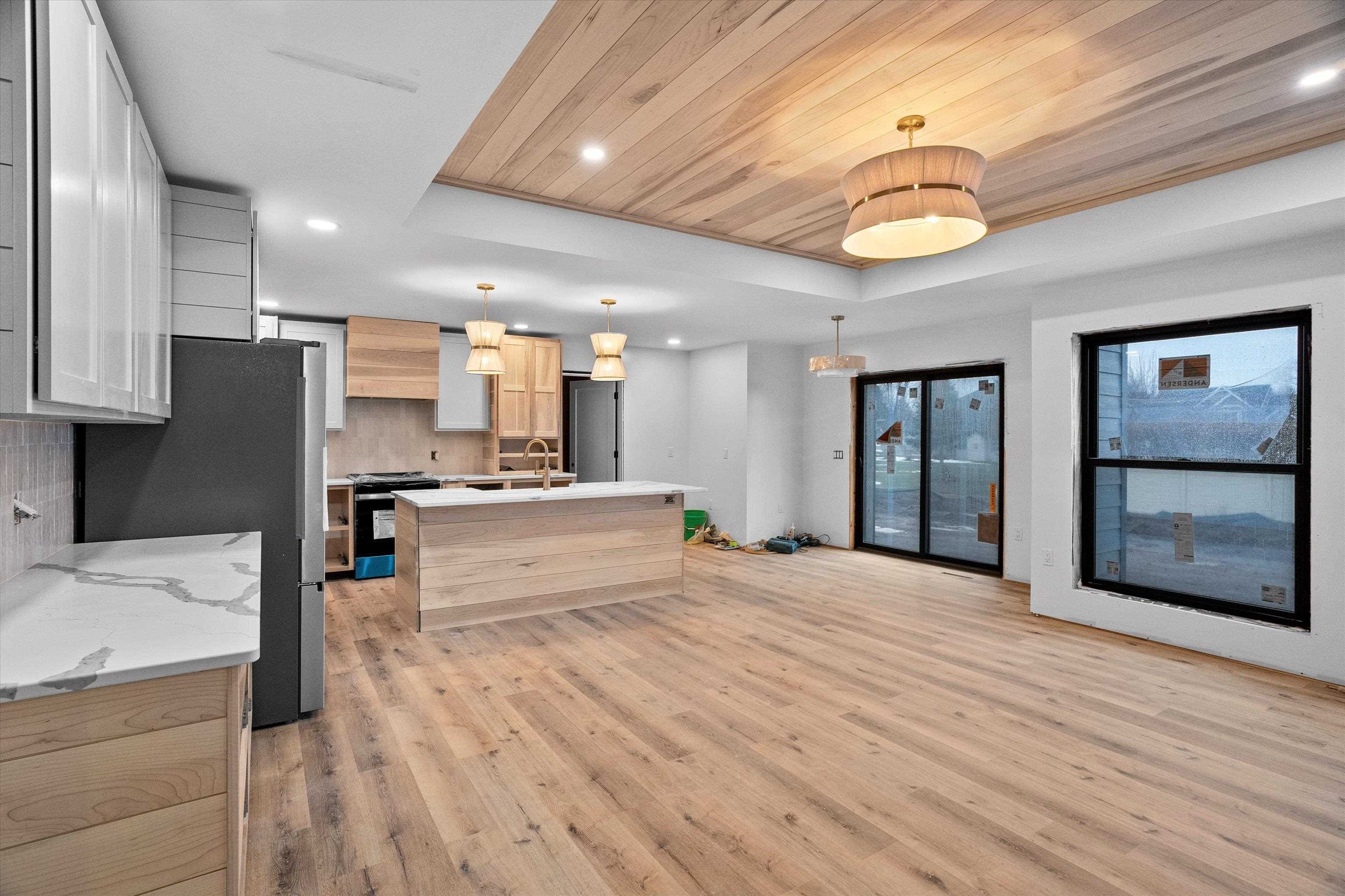 404 S CYPRESS AVENUE, Marshfield, Wisconsin 54449, 5 Bedrooms Bedrooms, ,3 BathroomsBathrooms,Residential,For Sale,404 S CYPRESS AVENUE,22504718