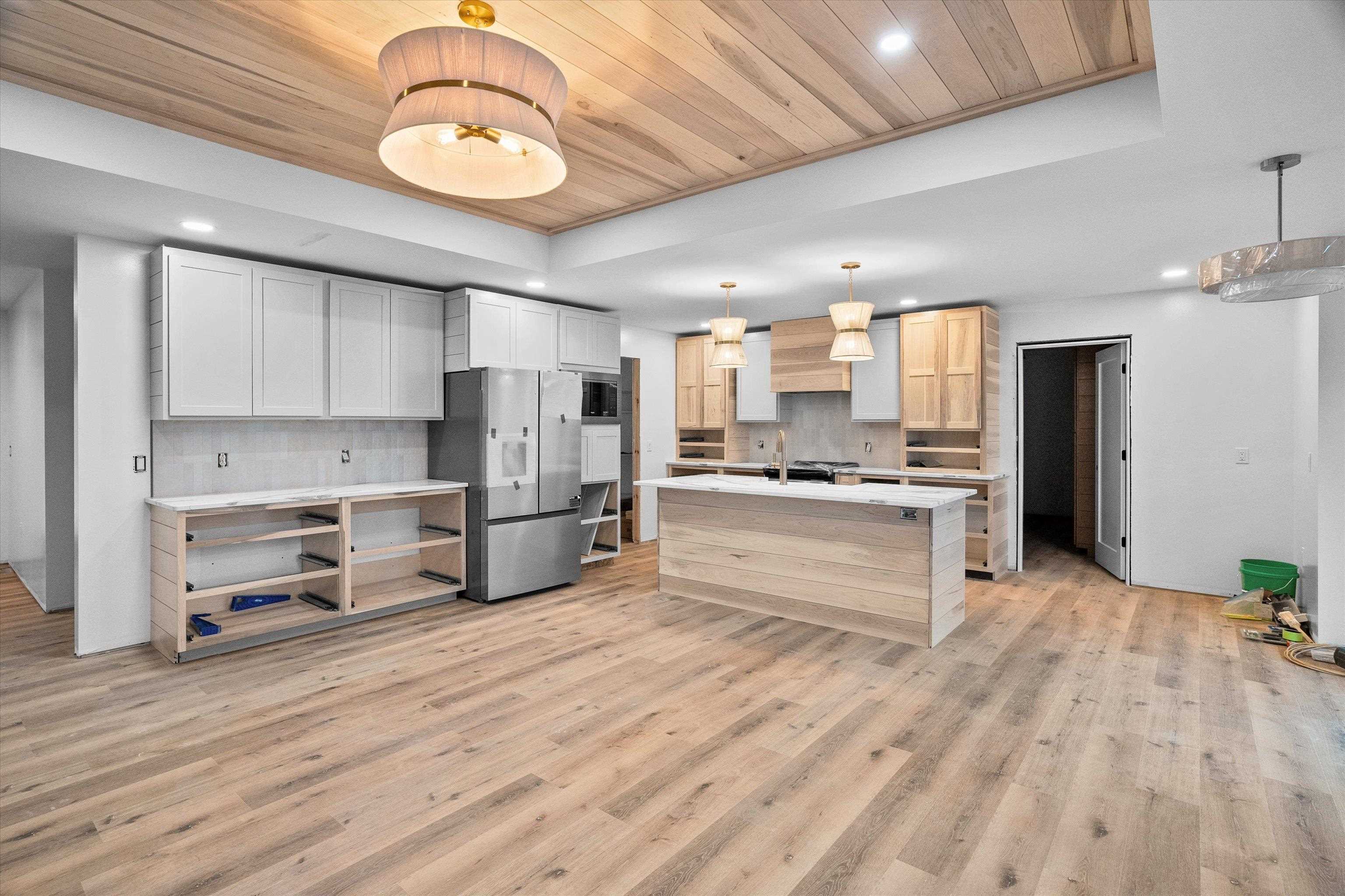 404 S CYPRESS AVENUE, Marshfield, Wisconsin 54449, 5 Bedrooms Bedrooms, ,3 BathroomsBathrooms,Residential,For Sale,404 S CYPRESS AVENUE,22504718