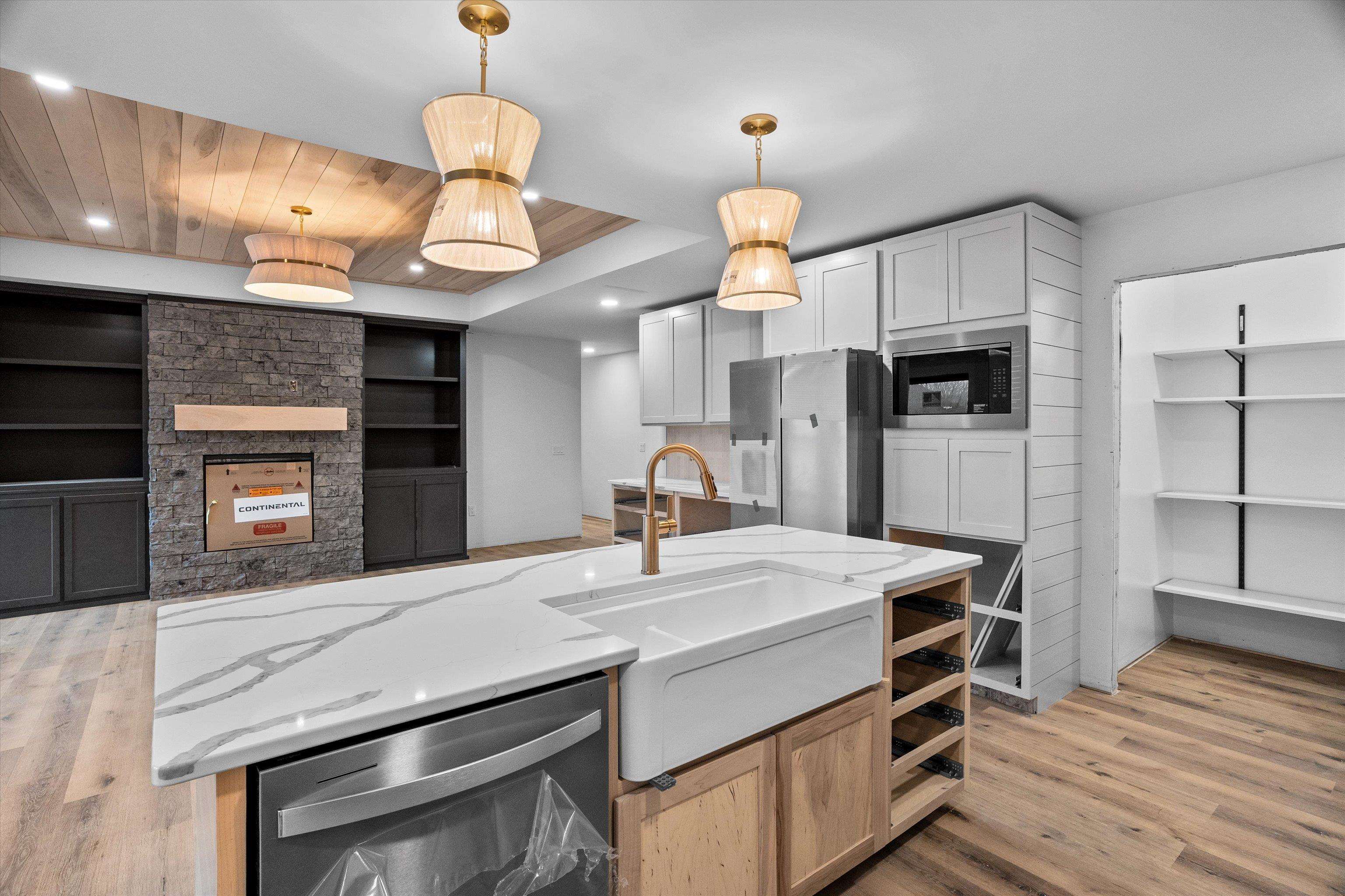 404 S CYPRESS AVENUE, Marshfield, Wisconsin 54449, 5 Bedrooms Bedrooms, ,3 BathroomsBathrooms,Residential,For Sale,404 S CYPRESS AVENUE,22504718