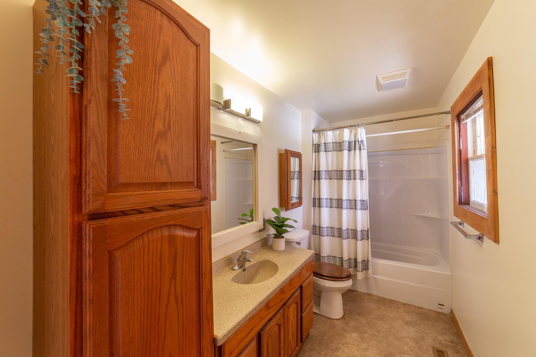 310 N MAPLE AVENUE, Marshfield, Wisconsin 54449, 5 Bedrooms Bedrooms, ,1 BathroomBathrooms,Residential,For Sale,310 N MAPLE AVENUE,22504751