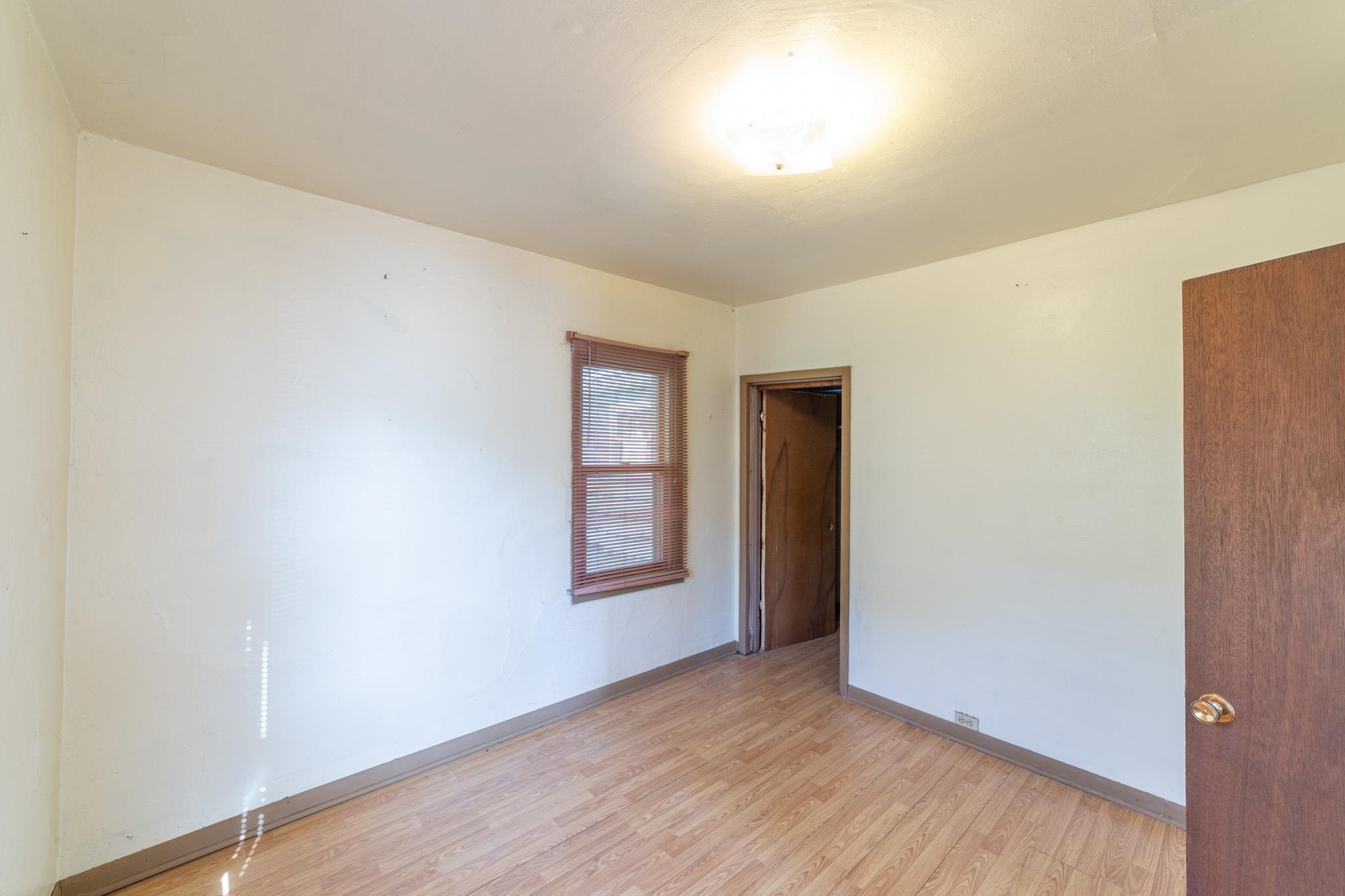 310 N MAPLE AVENUE, Marshfield, Wisconsin 54449, 5 Bedrooms Bedrooms, ,1 BathroomBathrooms,Residential,For Sale,310 N MAPLE AVENUE,22504751