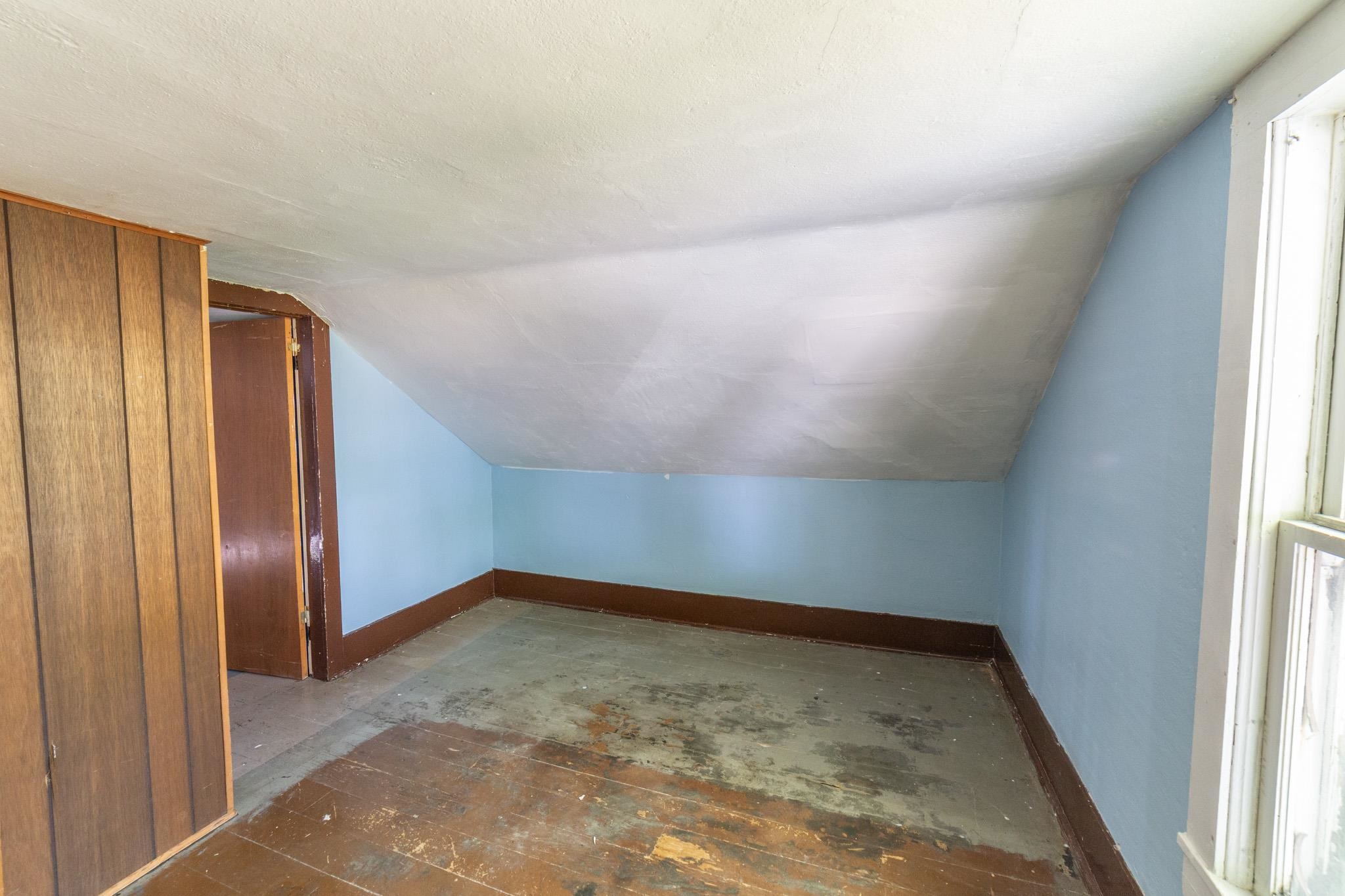 310 N MAPLE AVENUE, Marshfield, Wisconsin 54449, 5 Bedrooms Bedrooms, ,1 BathroomBathrooms,Residential,For Sale,310 N MAPLE AVENUE,22504751