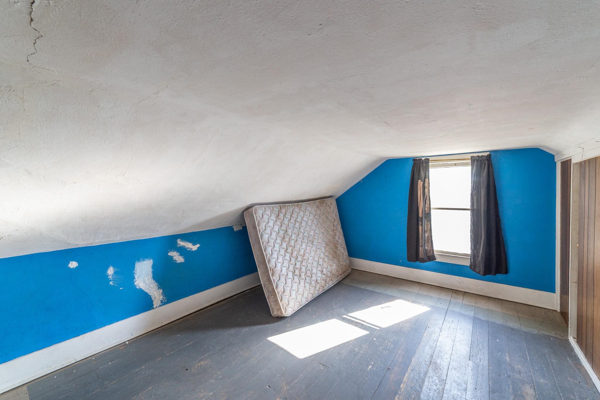 310 N MAPLE AVENUE, Marshfield, Wisconsin 54449, 5 Bedrooms Bedrooms, ,1 BathroomBathrooms,Residential,For Sale,310 N MAPLE AVENUE,22504751