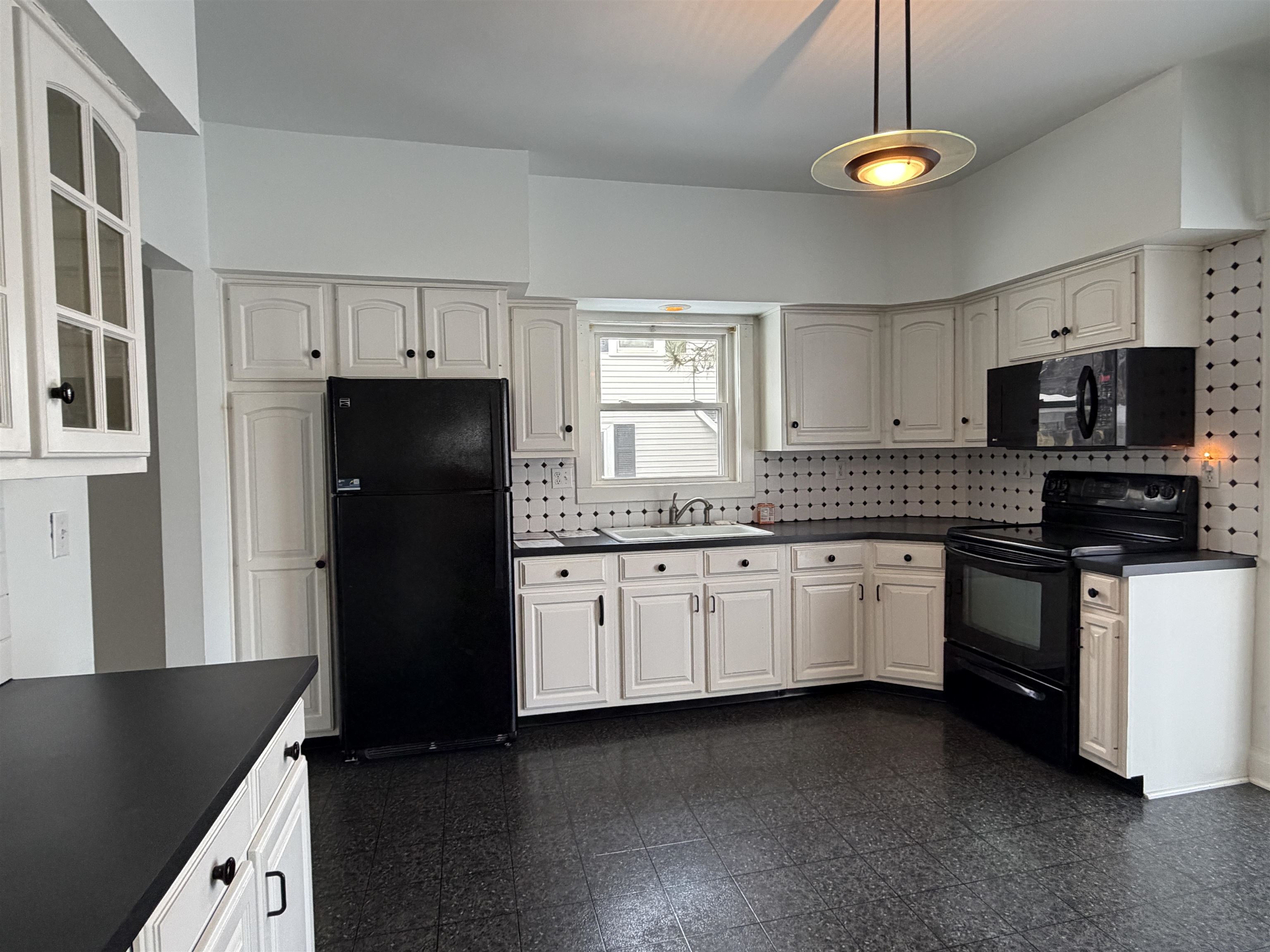 427 N 6TH AVENUE, Wausau, Wisconsin 54401, 3 Bedrooms Bedrooms, ,1 BathroomBathrooms,Residential,For Sale,427 N 6TH AVENUE,22504795