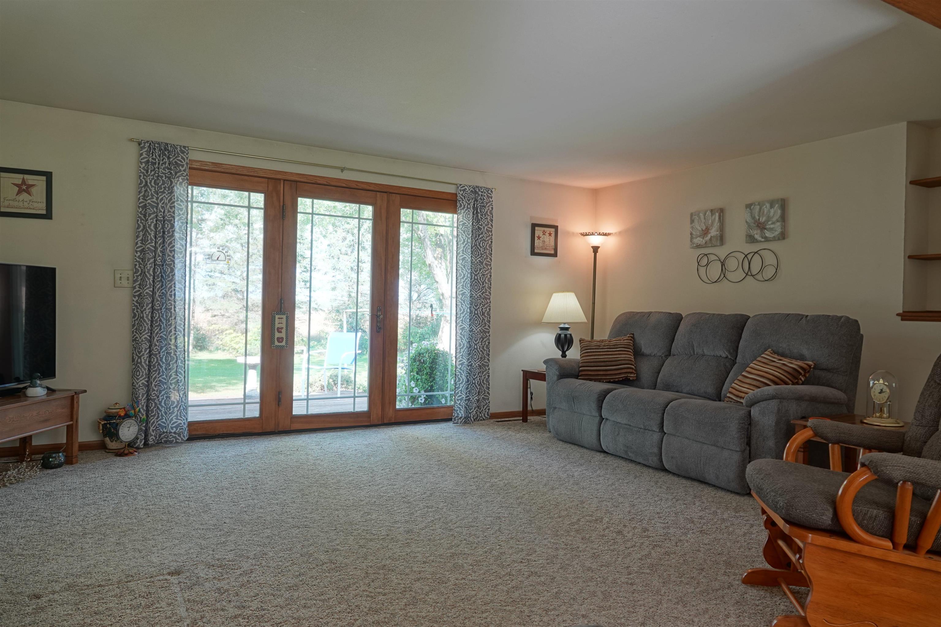 W5060 ELM AVENUE, Stetsonville, Wisconsin 54480, 3 Bedrooms Bedrooms, ,2 BathroomsBathrooms,Residential,For Sale,W5060 ELM AVENUE,22504809