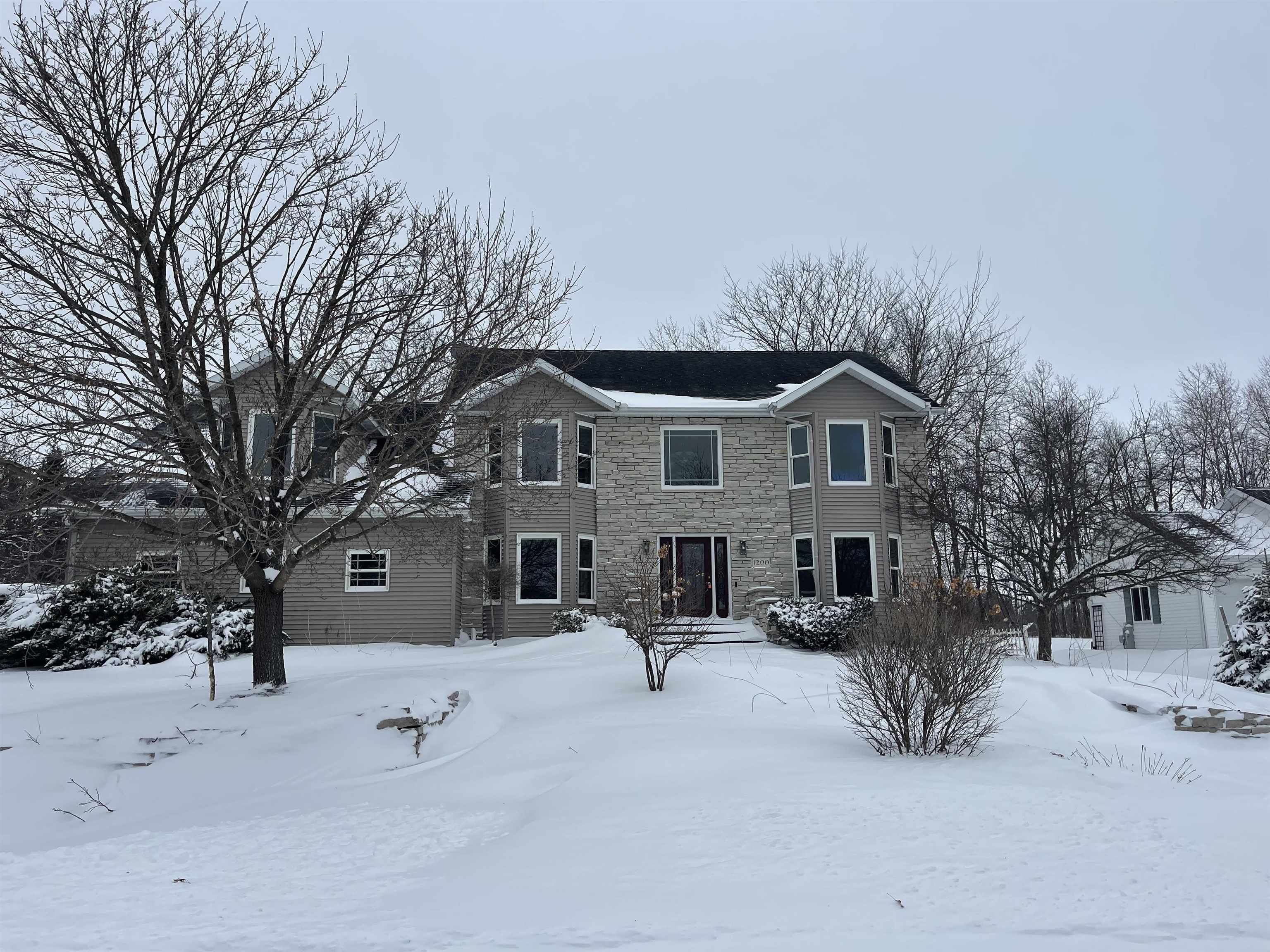 1200 W STATE STREET, Marshfield, Wisconsin 54449, 5 Bedrooms Bedrooms, ,3 BathroomsBathrooms,Residential,For Sale,1200 W STATE STREET,22504853