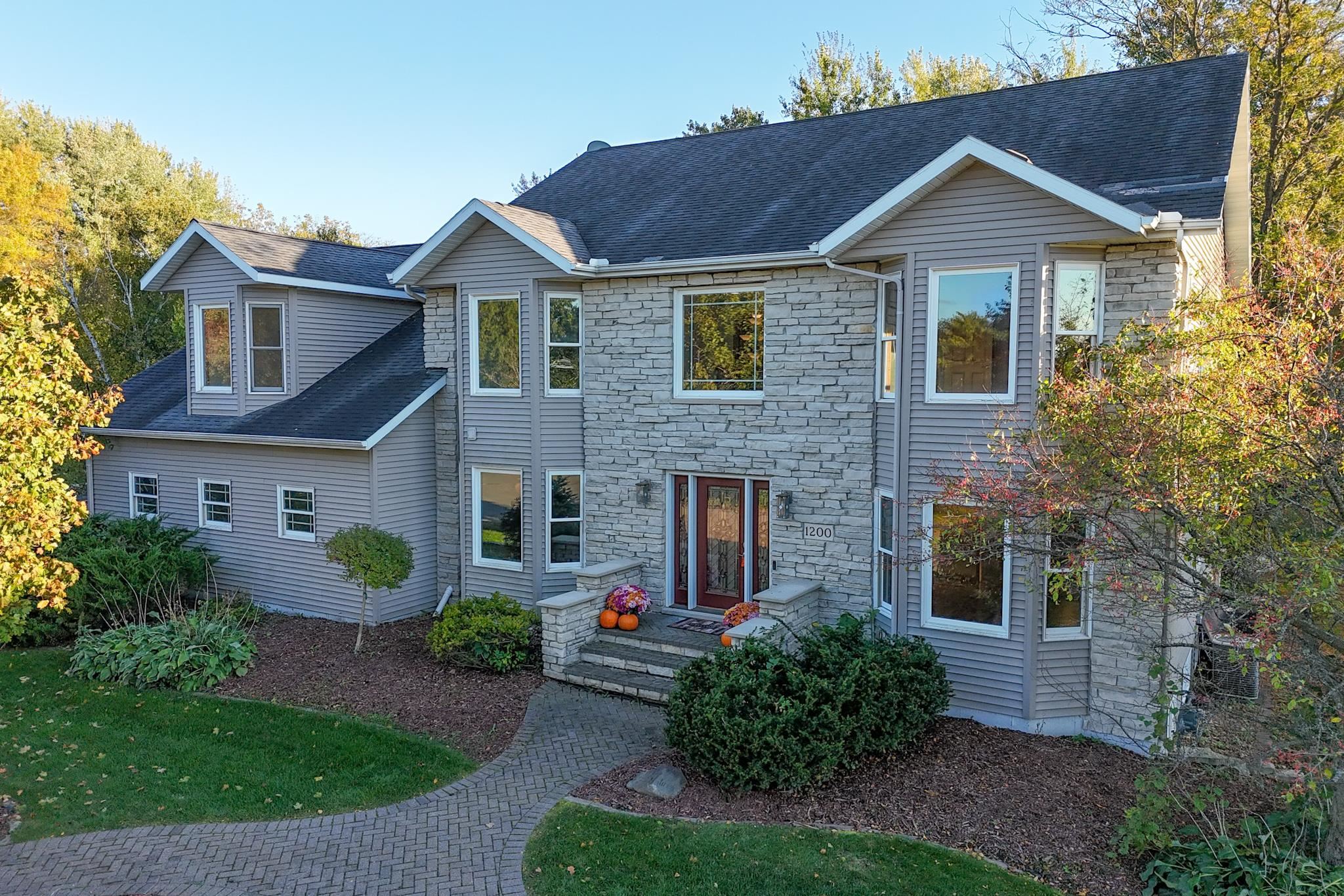 1200 W STATE STREET, Marshfield, Wisconsin 54449, 5 Bedrooms Bedrooms, ,3 BathroomsBathrooms,Residential,For Sale,1200 W STATE STREET,22504853