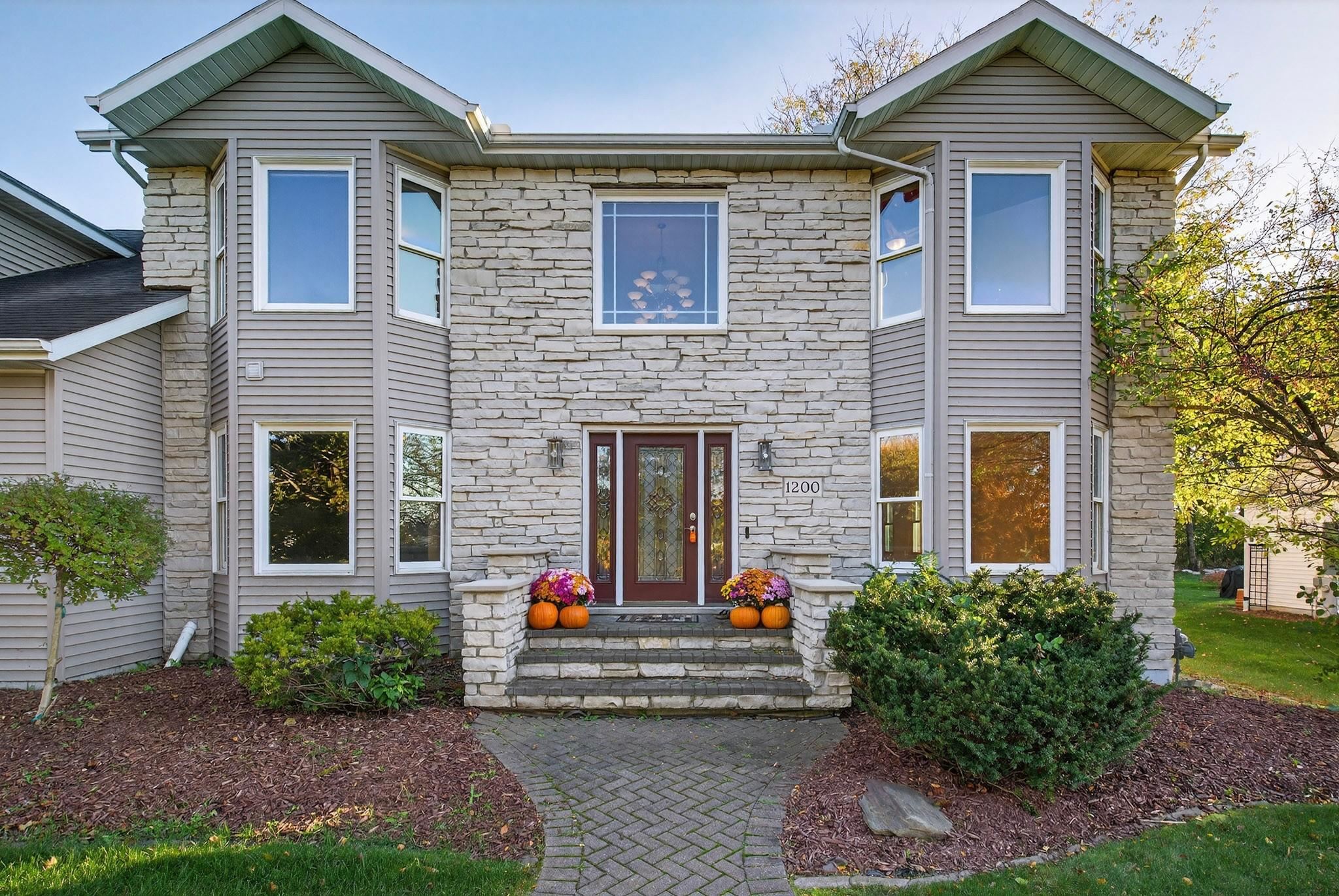 1200 W STATE STREET, Marshfield, Wisconsin 54449, 5 Bedrooms Bedrooms, ,3 BathroomsBathrooms,Residential,For Sale,1200 W STATE STREET,22504853