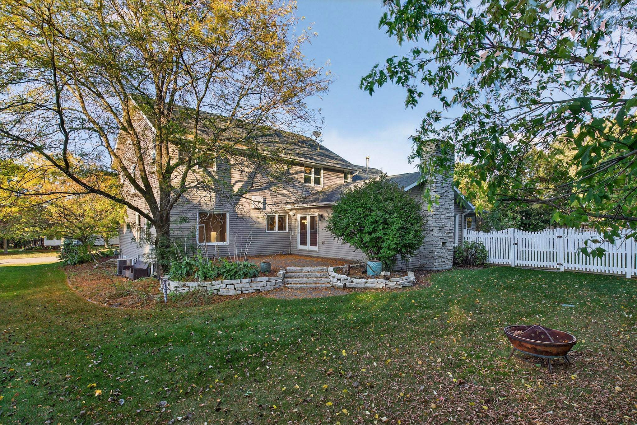 1200 W STATE STREET, Marshfield, Wisconsin 54449, 5 Bedrooms Bedrooms, ,3 BathroomsBathrooms,Residential,For Sale,1200 W STATE STREET,22504853