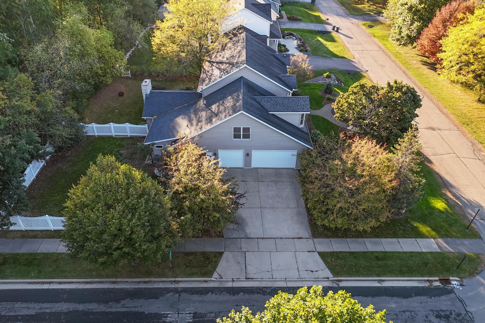 1200 W STATE STREET, Marshfield, Wisconsin 54449, 5 Bedrooms Bedrooms, ,3 BathroomsBathrooms,Residential,For Sale,1200 W STATE STREET,22504853