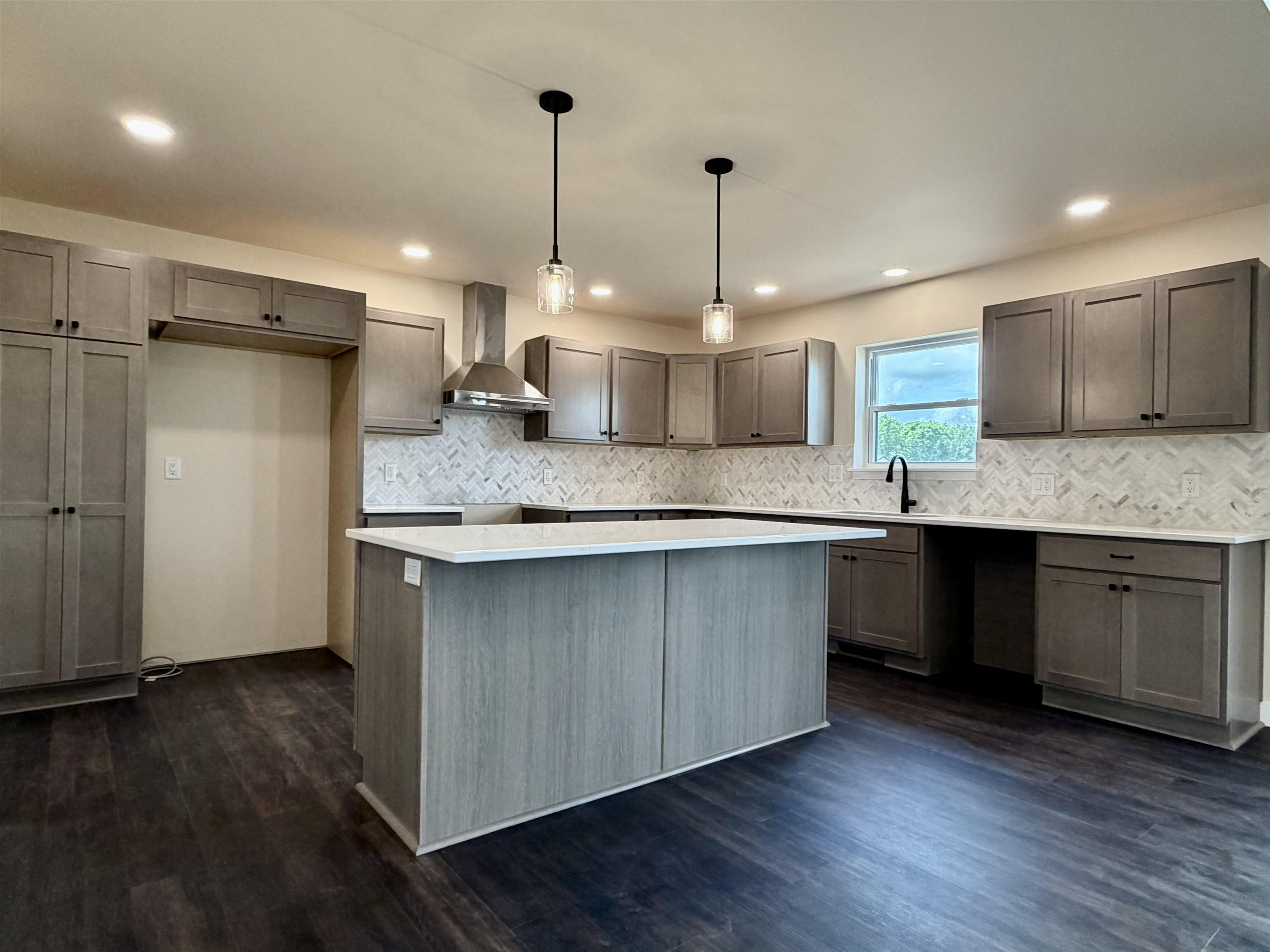 404 S BIRCH AVENUE, Marshfield, Wisconsin 54449, 3 Bedrooms Bedrooms, ,2 BathroomsBathrooms,Residential,For Sale,404 S BIRCH AVENUE,22504858