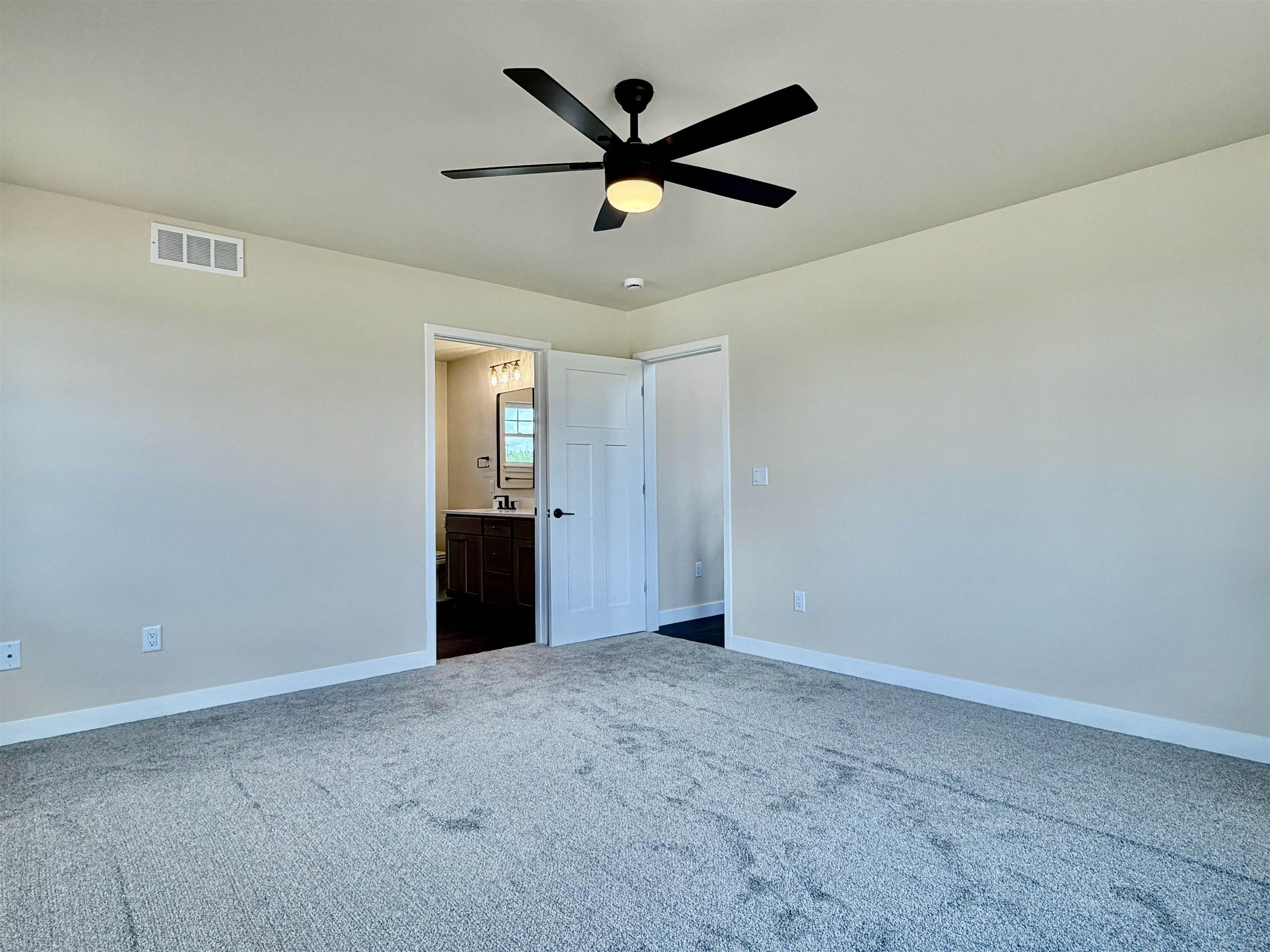 404 S BIRCH AVENUE, Marshfield, Wisconsin 54449, 3 Bedrooms Bedrooms, ,2 BathroomsBathrooms,Residential,For Sale,404 S BIRCH AVENUE,22504858