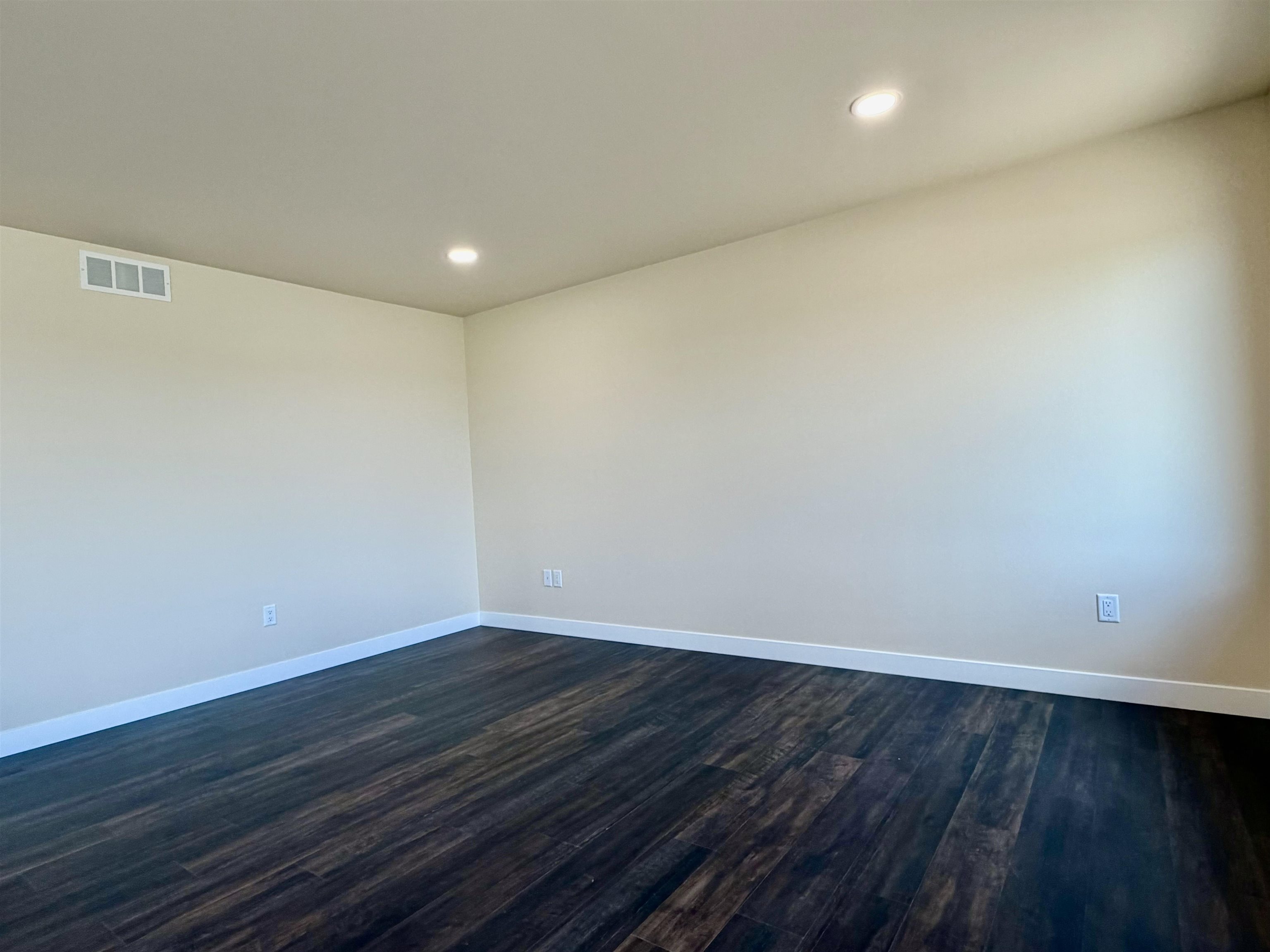 404 S BIRCH AVENUE, Marshfield, Wisconsin 54449, 3 Bedrooms Bedrooms, ,2 BathroomsBathrooms,Residential,For Sale,404 S BIRCH AVENUE,22504858