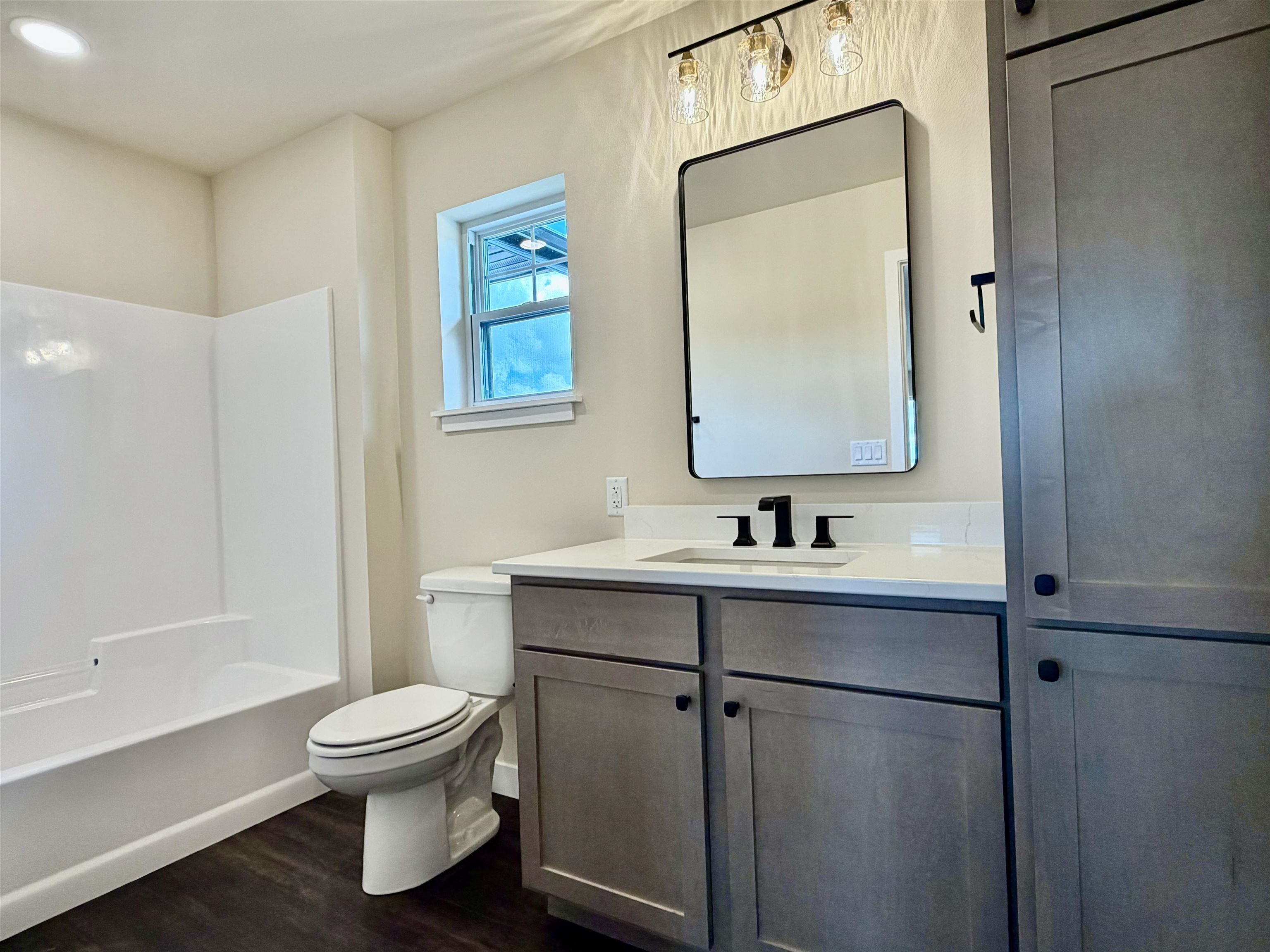 404 S BIRCH AVENUE, Marshfield, Wisconsin 54449, 3 Bedrooms Bedrooms, ,2 BathroomsBathrooms,Residential,For Sale,404 S BIRCH AVENUE,22504858