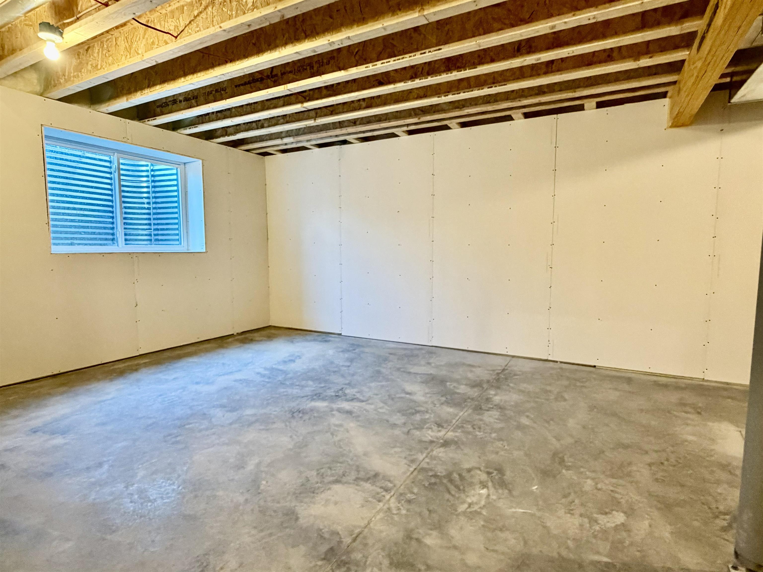 404 S BIRCH AVENUE, Marshfield, Wisconsin 54449, 3 Bedrooms Bedrooms, ,2 BathroomsBathrooms,Residential,For Sale,404 S BIRCH AVENUE,22504858