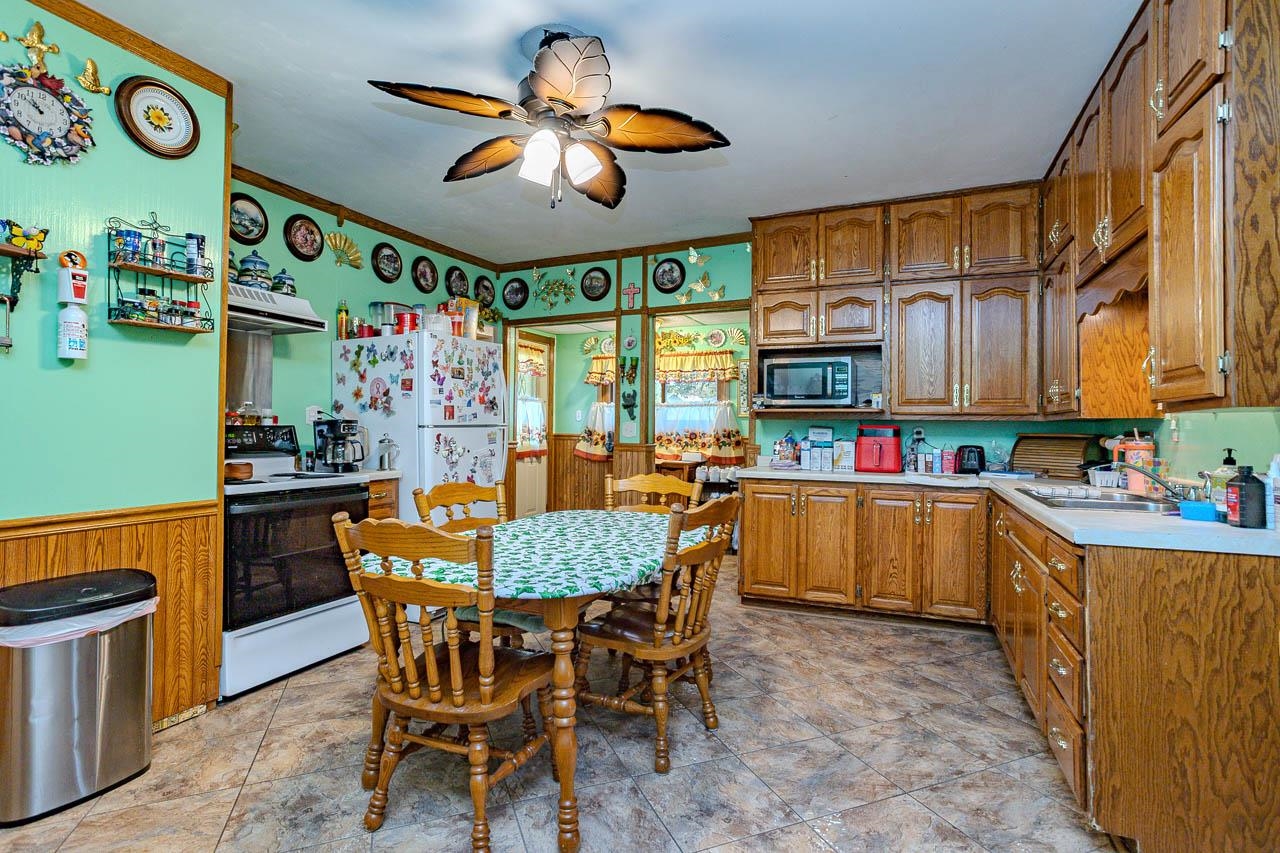 630 HUMBOLDT AVENUE, Wausau, Wisconsin 54403, 3 Bedrooms Bedrooms, ,1 BathroomBathrooms,Residential,For Sale,630 HUMBOLDT AVENUE,22504875