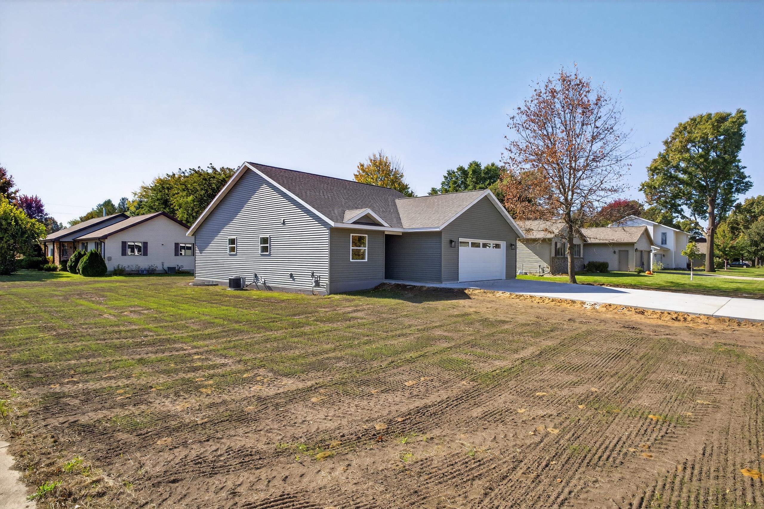 1530 HUNTINGTON AVENUE, Wisconsin Rapids, Wisconsin 54494, 2 Bedrooms Bedrooms, ,2 BathroomsBathrooms,Residential,For Sale,1530 HUNTINGTON AVENUE,22504894