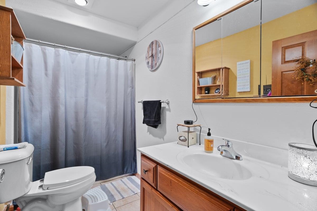 725 PLISCH STREET, Athens, Wisconsin 54411, 3 Bedrooms Bedrooms, ,2.5 BathroomsBathrooms,Multi-family,For Sale,725 PLISCH STREET,22504910