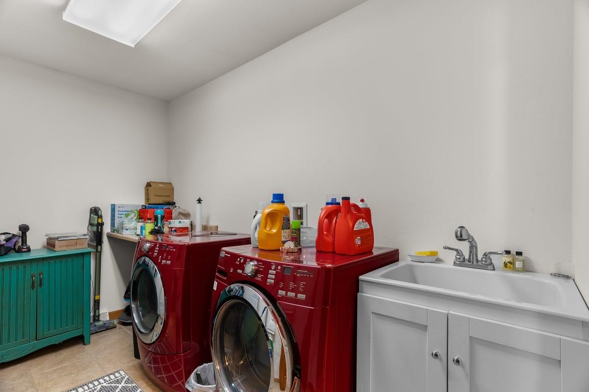 725 PLISCH STREET, Athens, Wisconsin 54411, 3 Bedrooms Bedrooms, ,2.5 BathroomsBathrooms,Multi-family,For Sale,725 PLISCH STREET,22504910